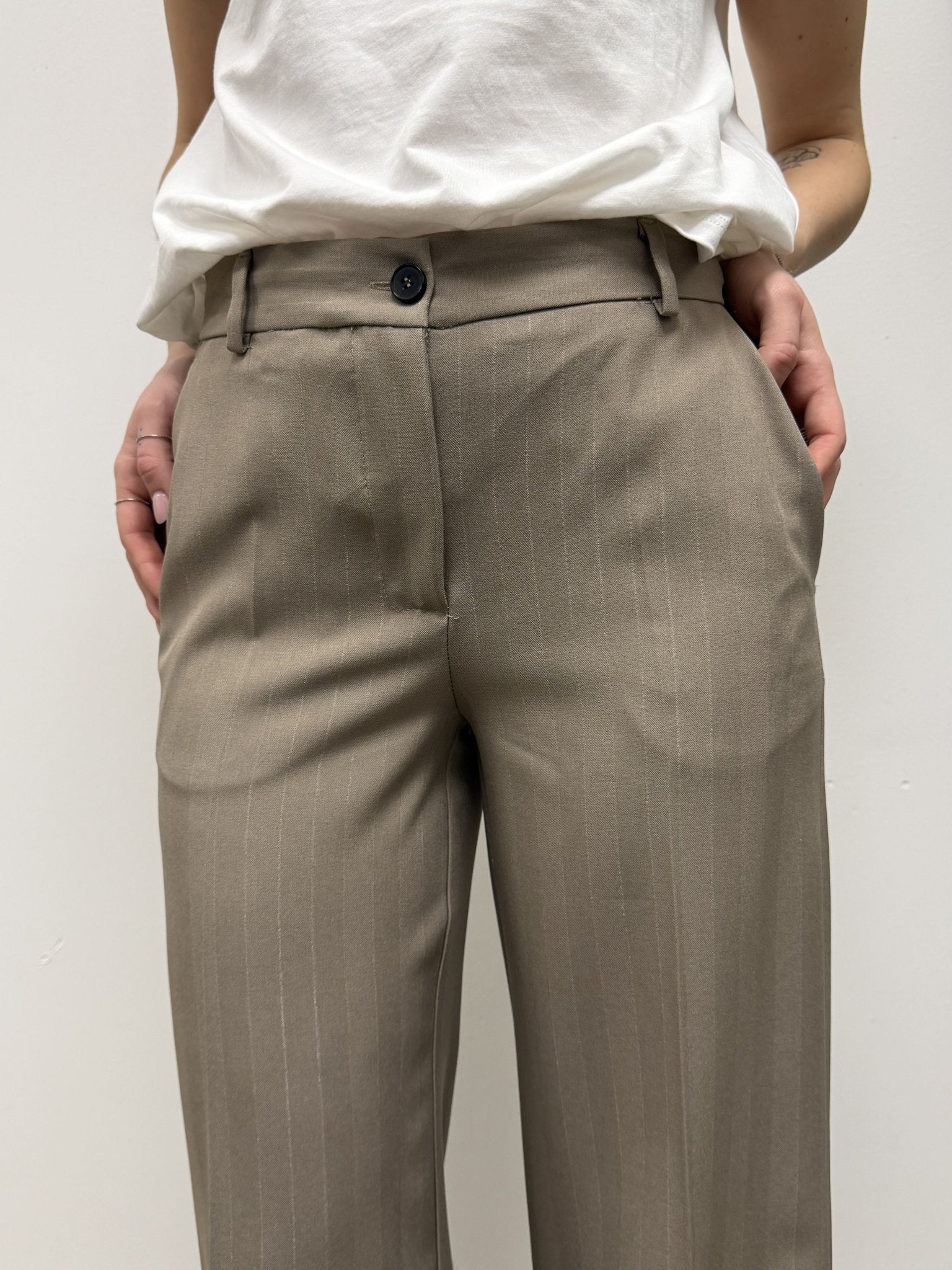 Pantalone gessato gamba dritta VICOLO - GiuGiò | Shop online