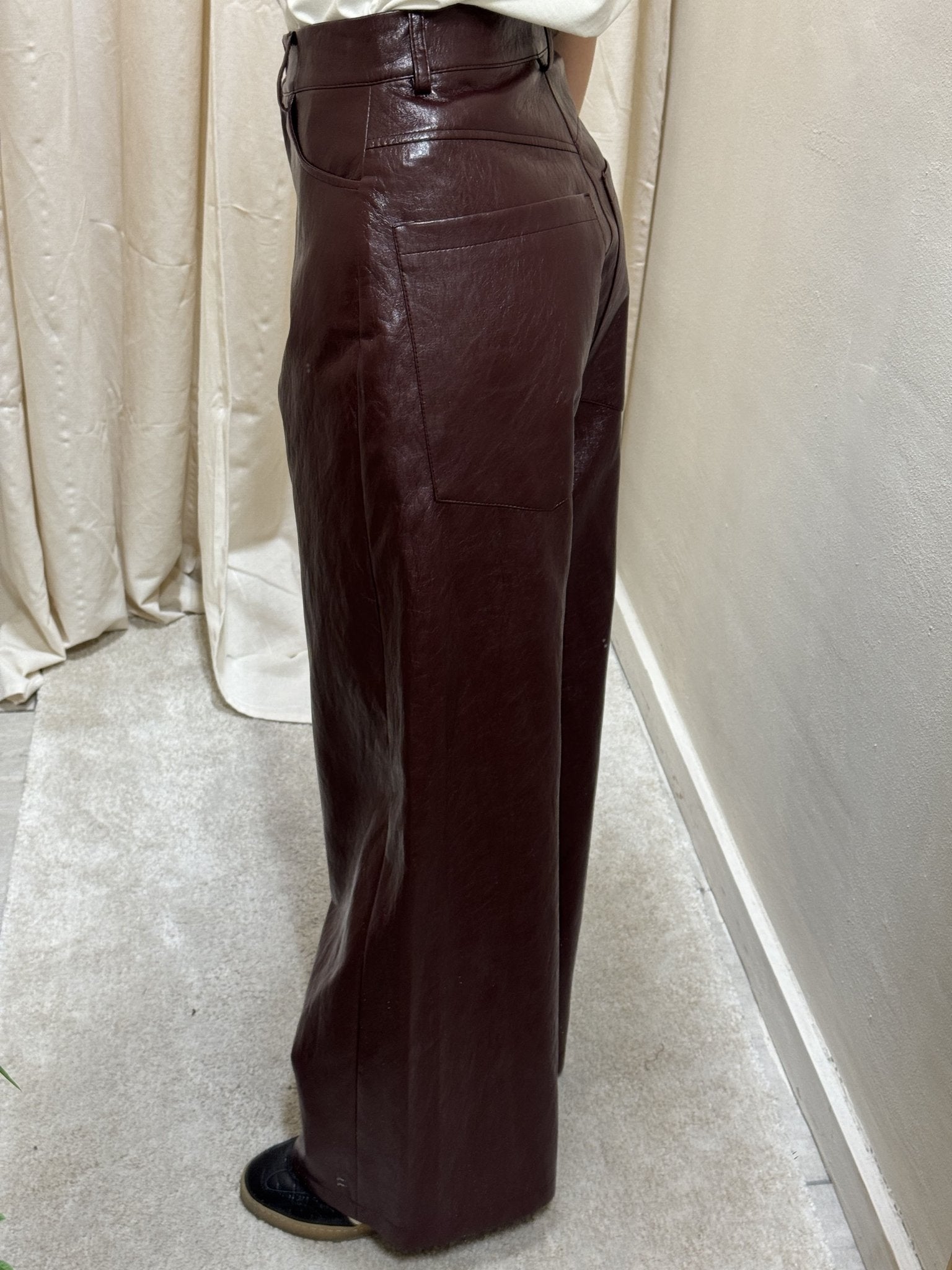 Pantalone GIUSI in ecopelle stropicciata Tensione In - GiuGiò | Shop online