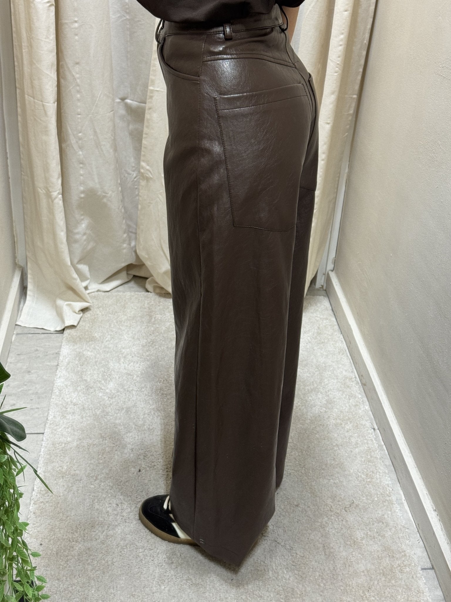 Pantalone GIUSI in ecopelle stropicciata Tensione In - GiuGiò | Shop online