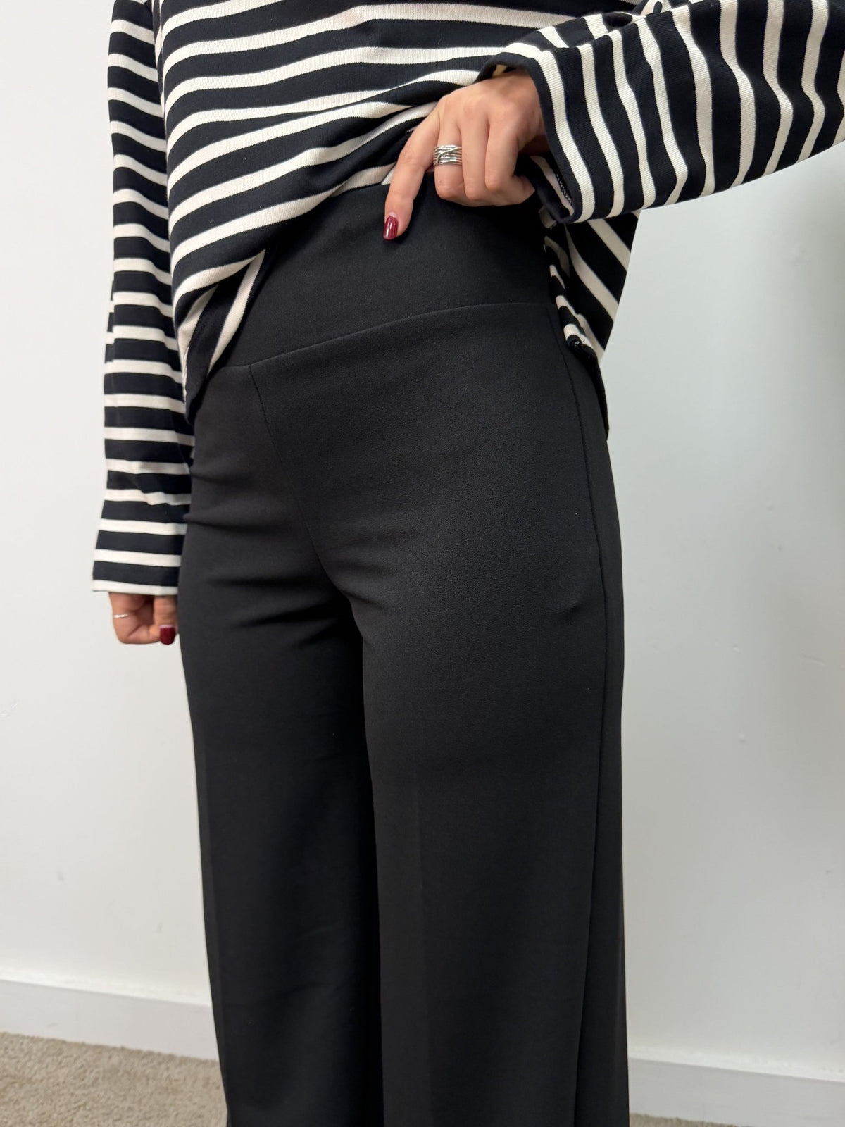 Pantalone in crêpe vita alta Susy Mix - GiuGiò | Shop online