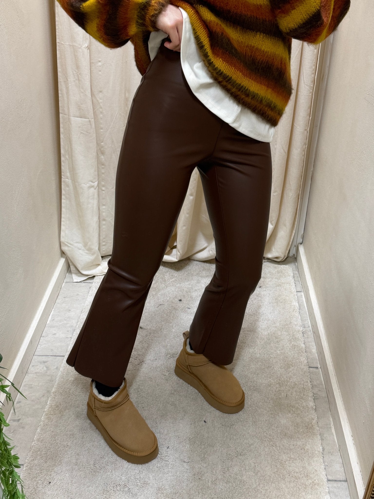 Pantalone mini flare ecopelle Tensione In - GiuGiò | Shop online