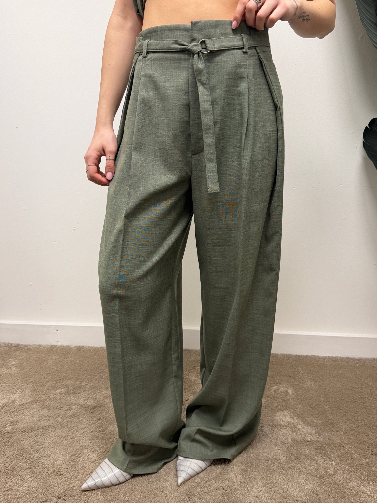 Pantalone palazzo con pinces VICOLO - GiuGiò | Shop online