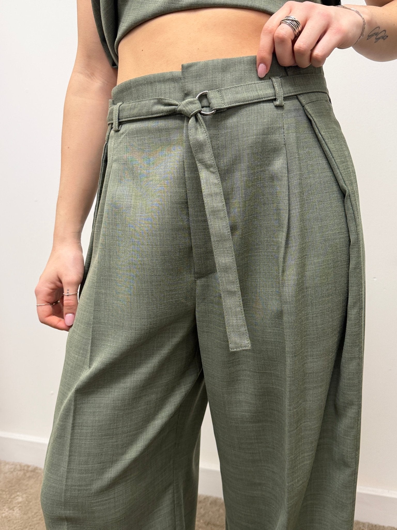 Pantalone palazzo con pinces VICOLO - GiuGiò | Shop online