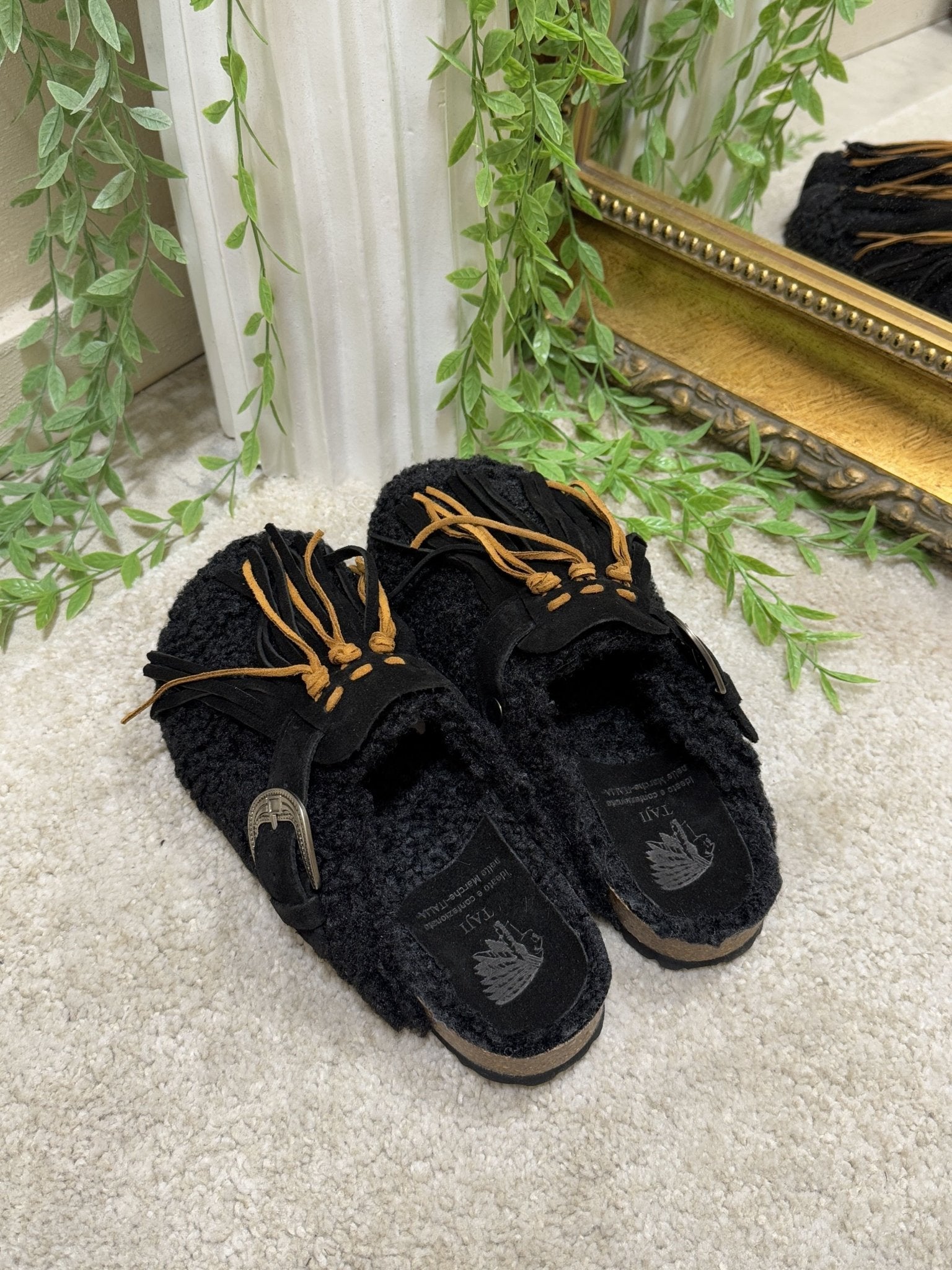 Sabot Borreguillo in sherpa con frange Taji - GiuGiò | Shop online