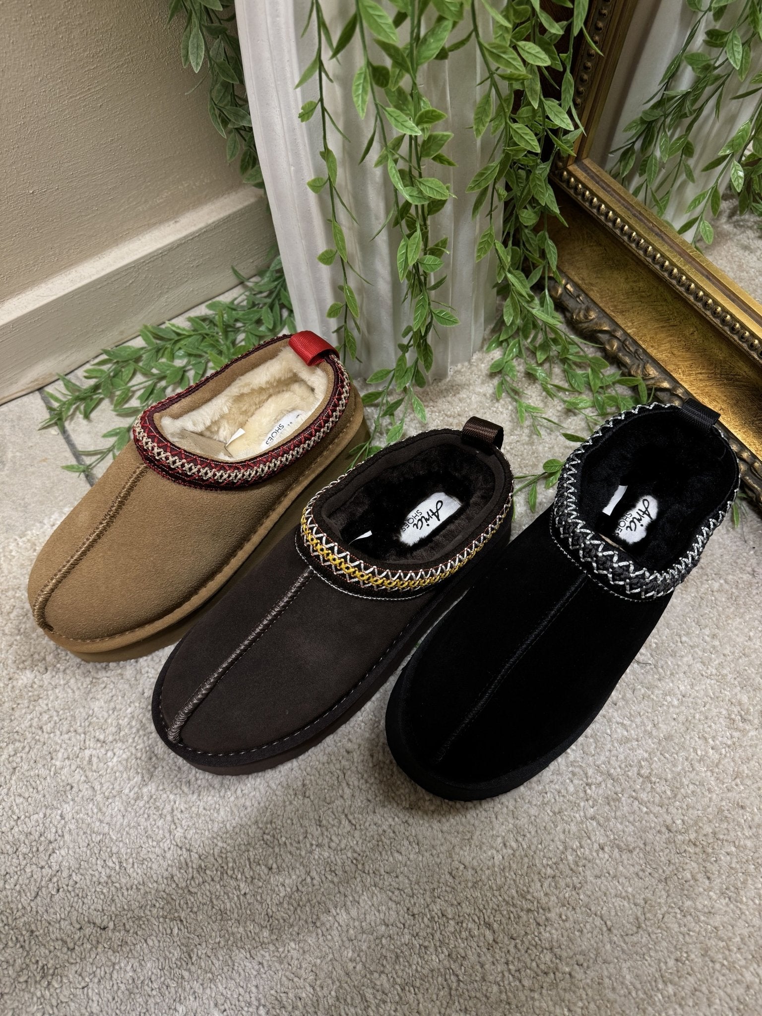 Sabot in pelle scamosciata con passamanerie Aria - GiuGiò | Shop online