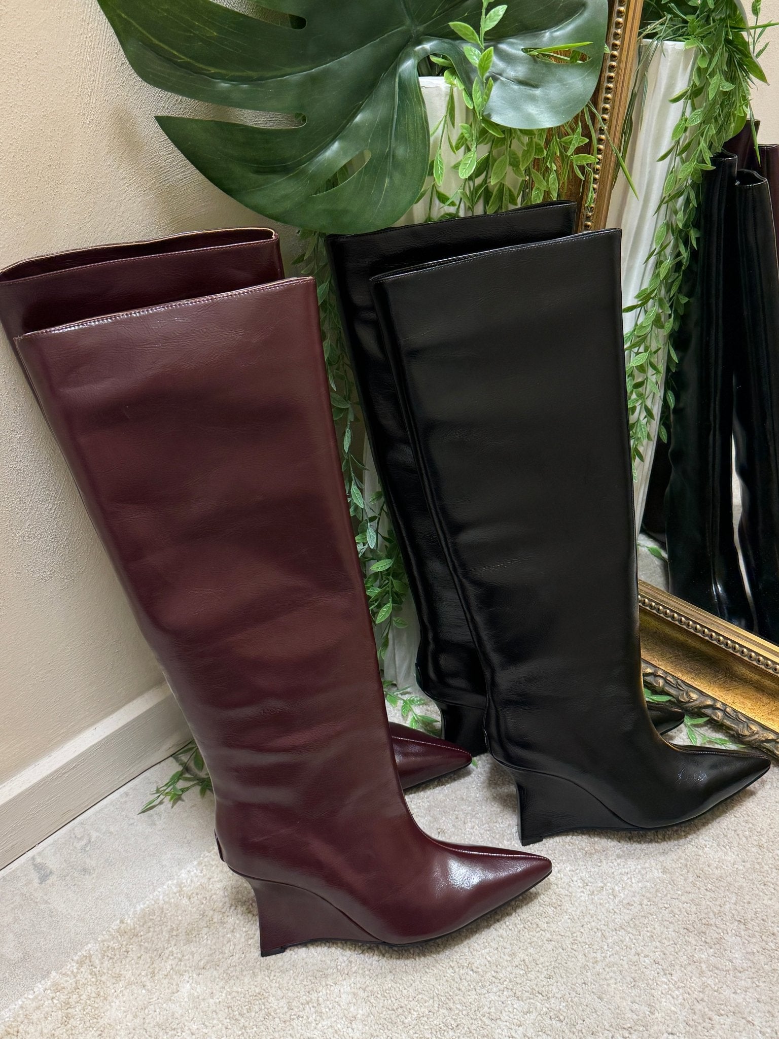 Stivale alto con zeppa effetto vernice TFH - GiuGiò | Shop online