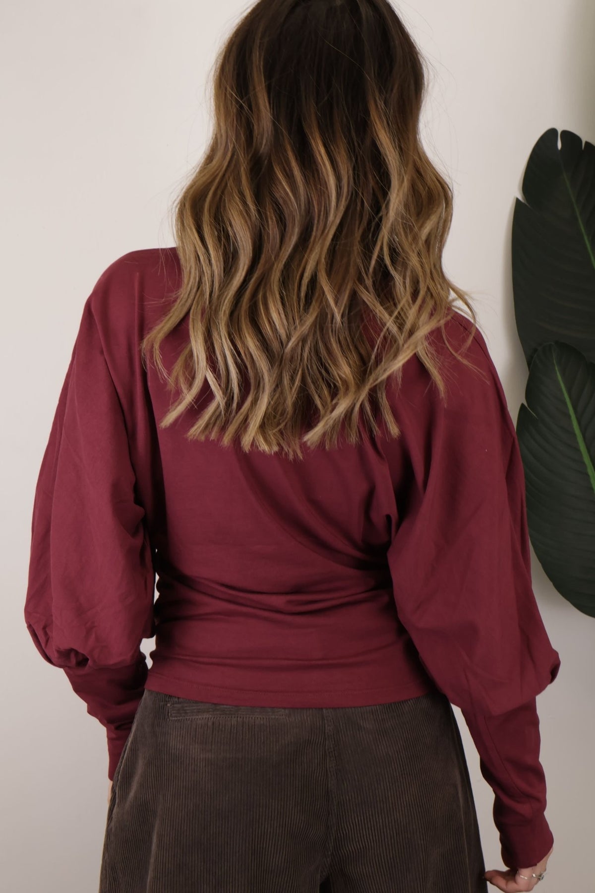 T-shirt avvitata con maniche a pipistrello Tensione In - GiuGiò | Shop online