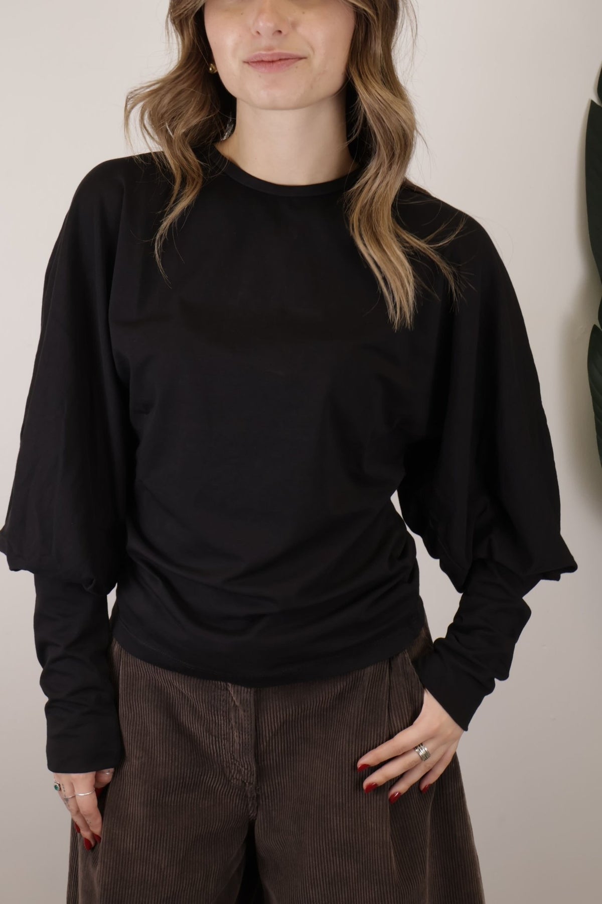 T-shirt avvitata con maniche a pipistrello Tensione In - GiuGiò | Shop online