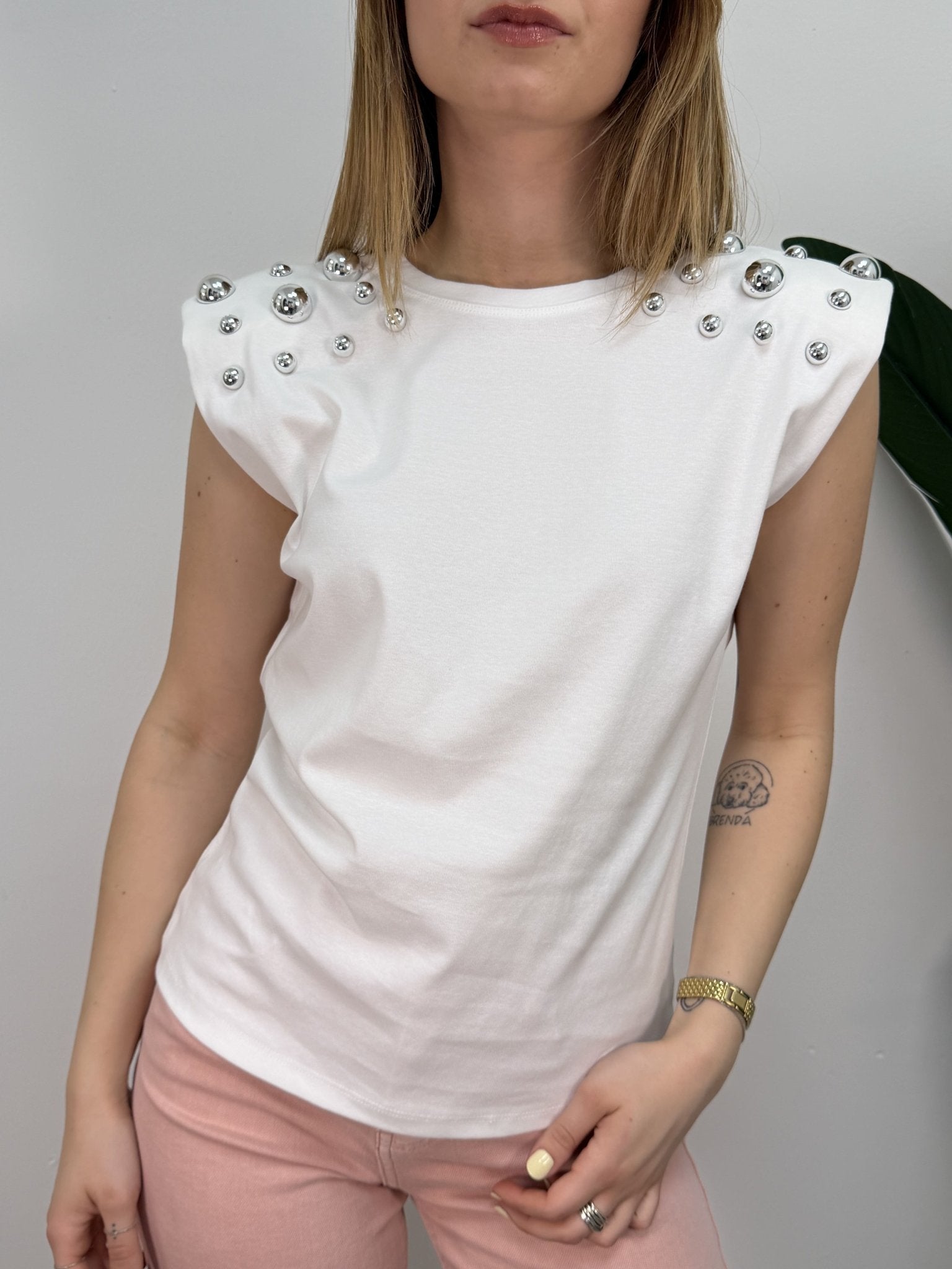 T-shirt con spalline e borchie argento MyD - GiuGiò | Shop online