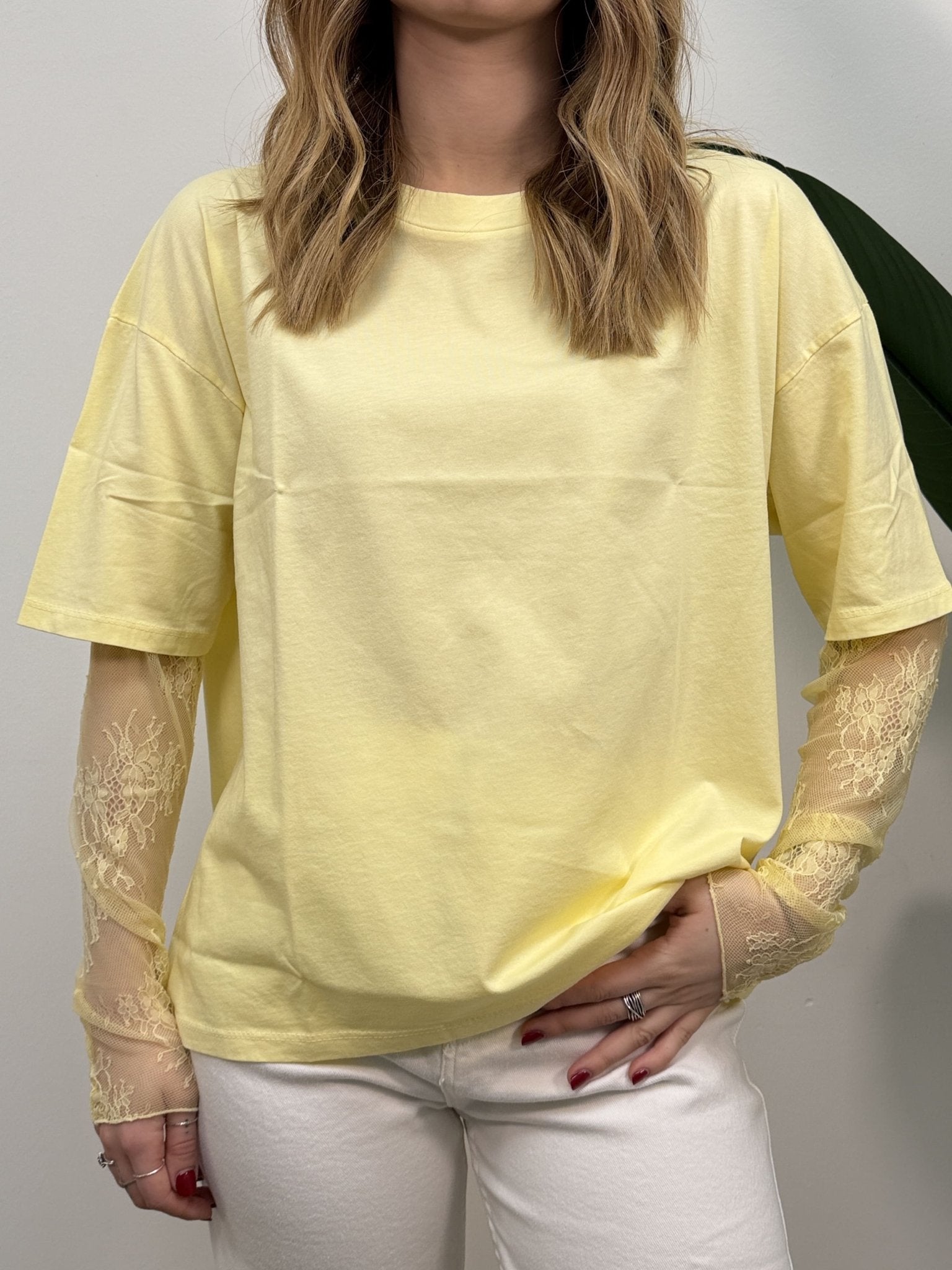 T-shirt girocollo mezza manica con inserto pizzo Susy Mix - GiuGiò | Shop online