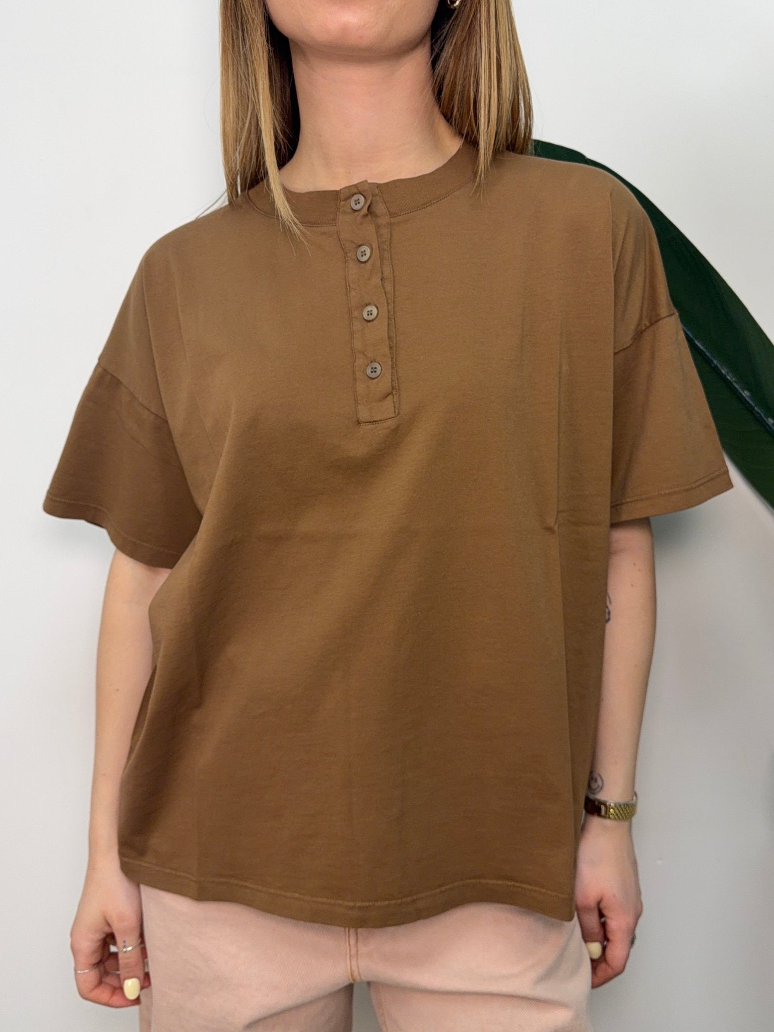 T-shirt serafino over con 4 bottoni VICOLO - GiuGiò | Shop online