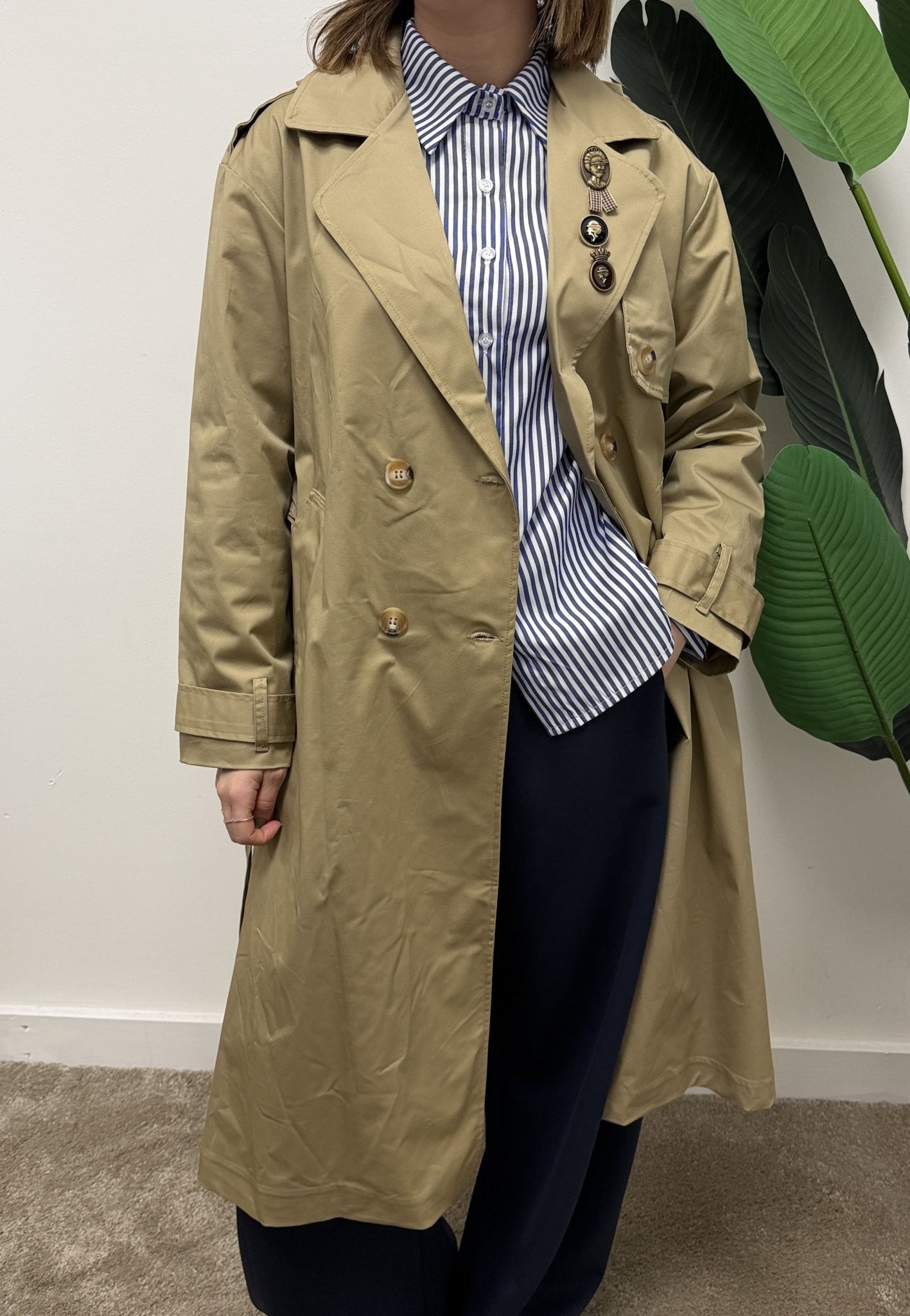 Trench lungo doppiopetto con spille MyD - GiuGiò | Shop online