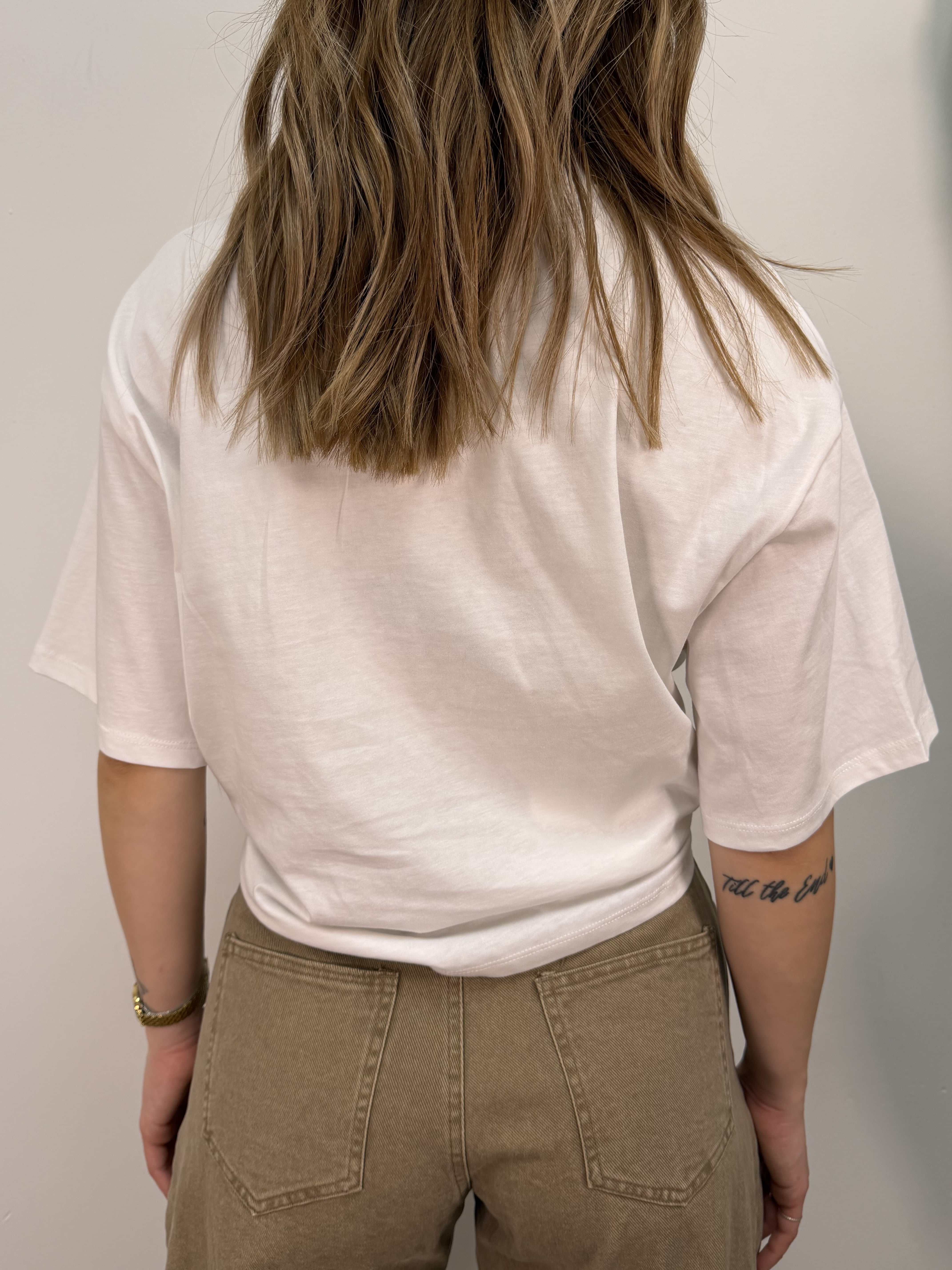 T-shirt con nodo Tensione In