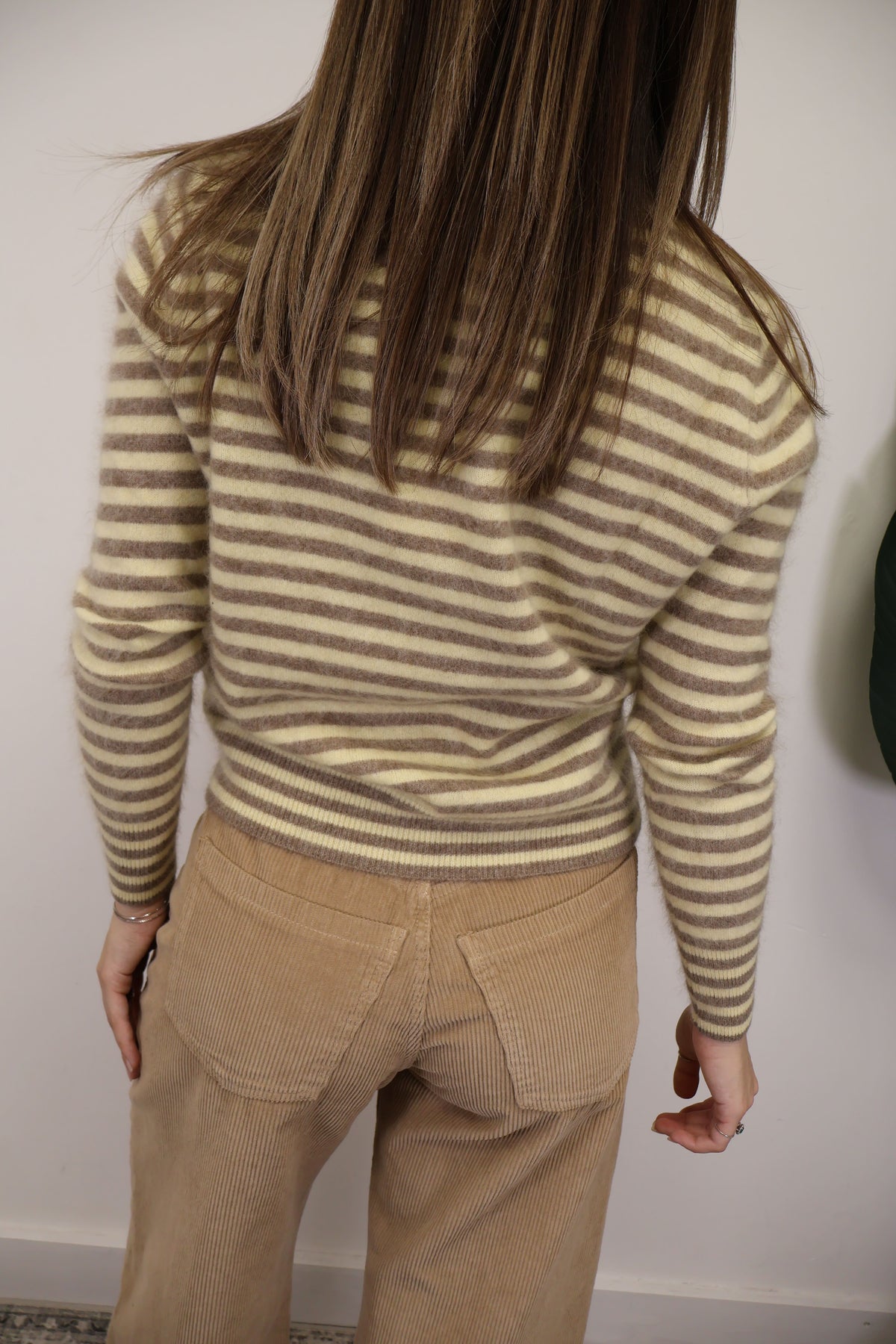 Maglione girocollo a righe giallo Tensione In