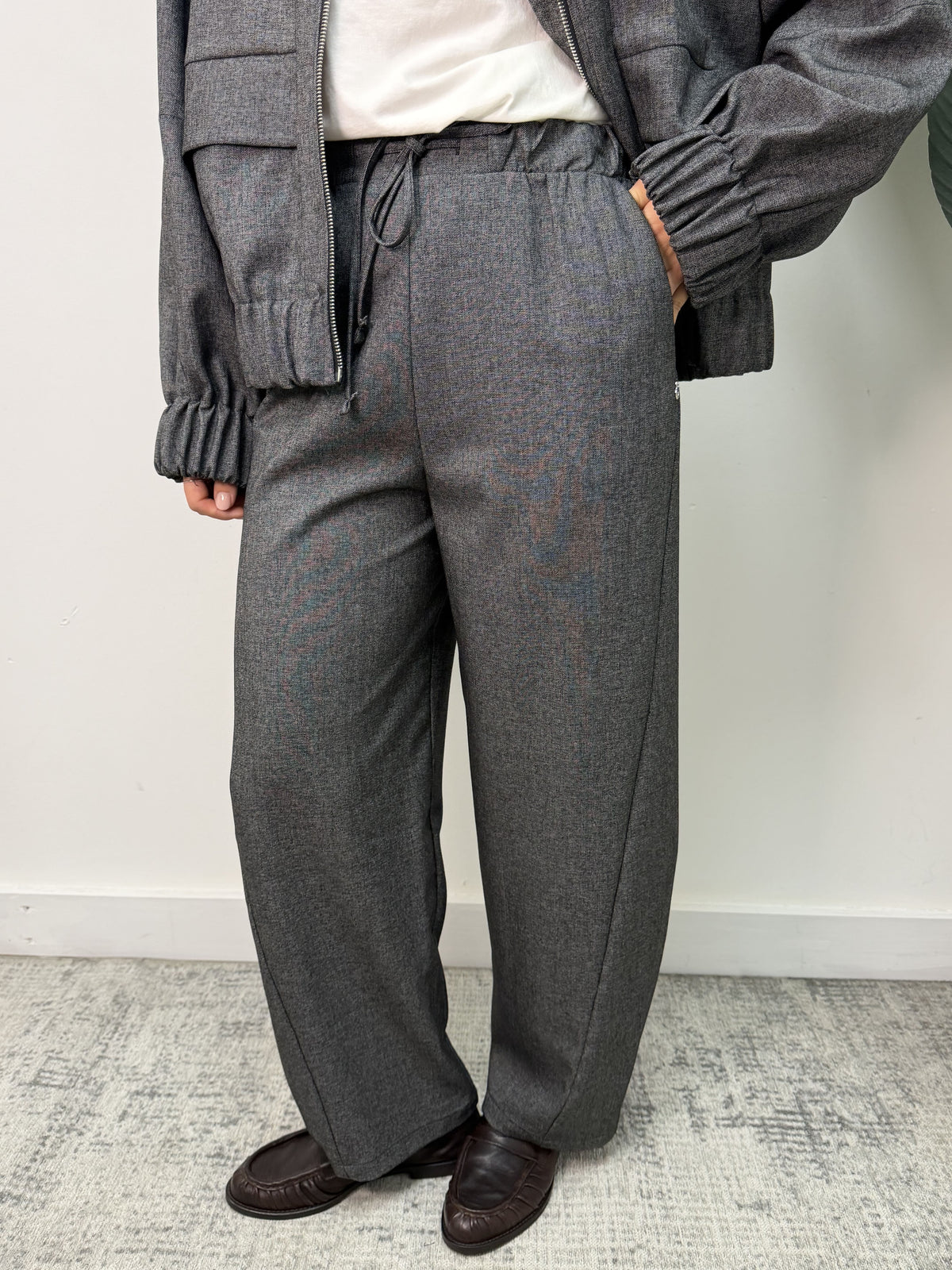 Pantalone barrel con laccio Please
