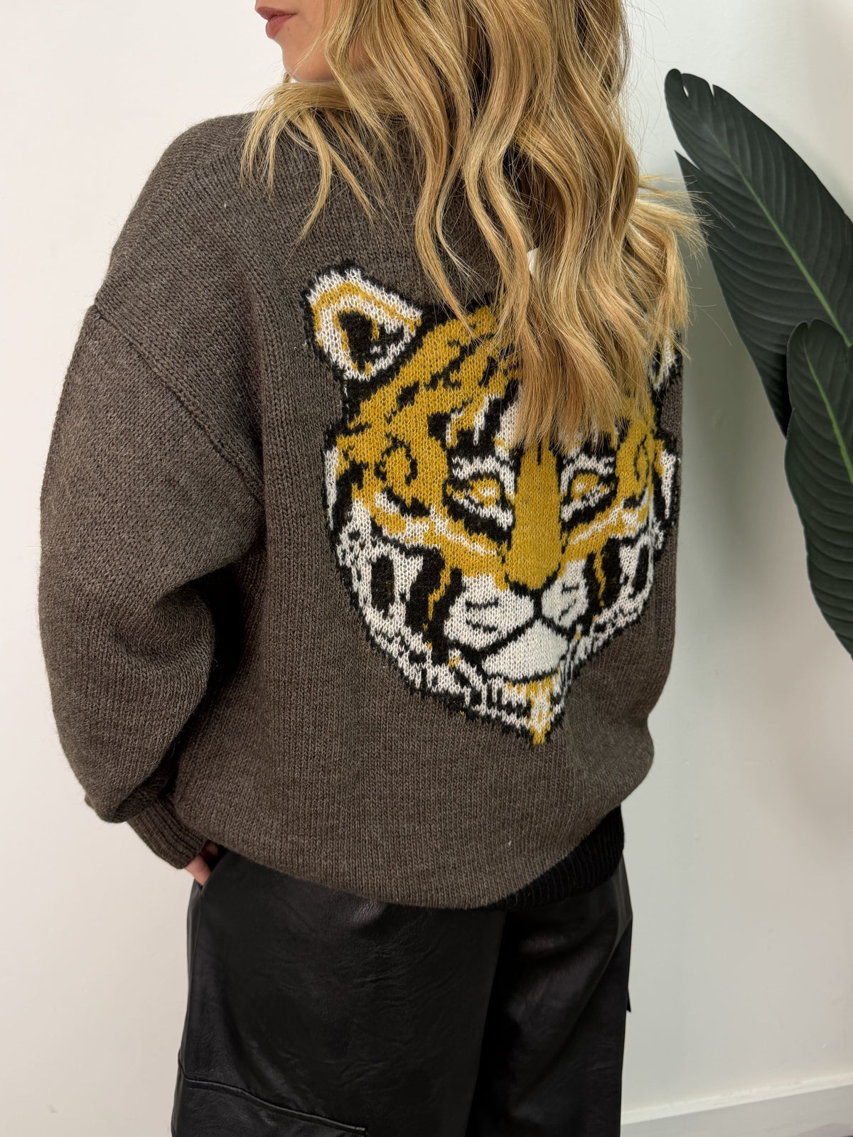 Cardigan ricamo tigre sul retro MyD