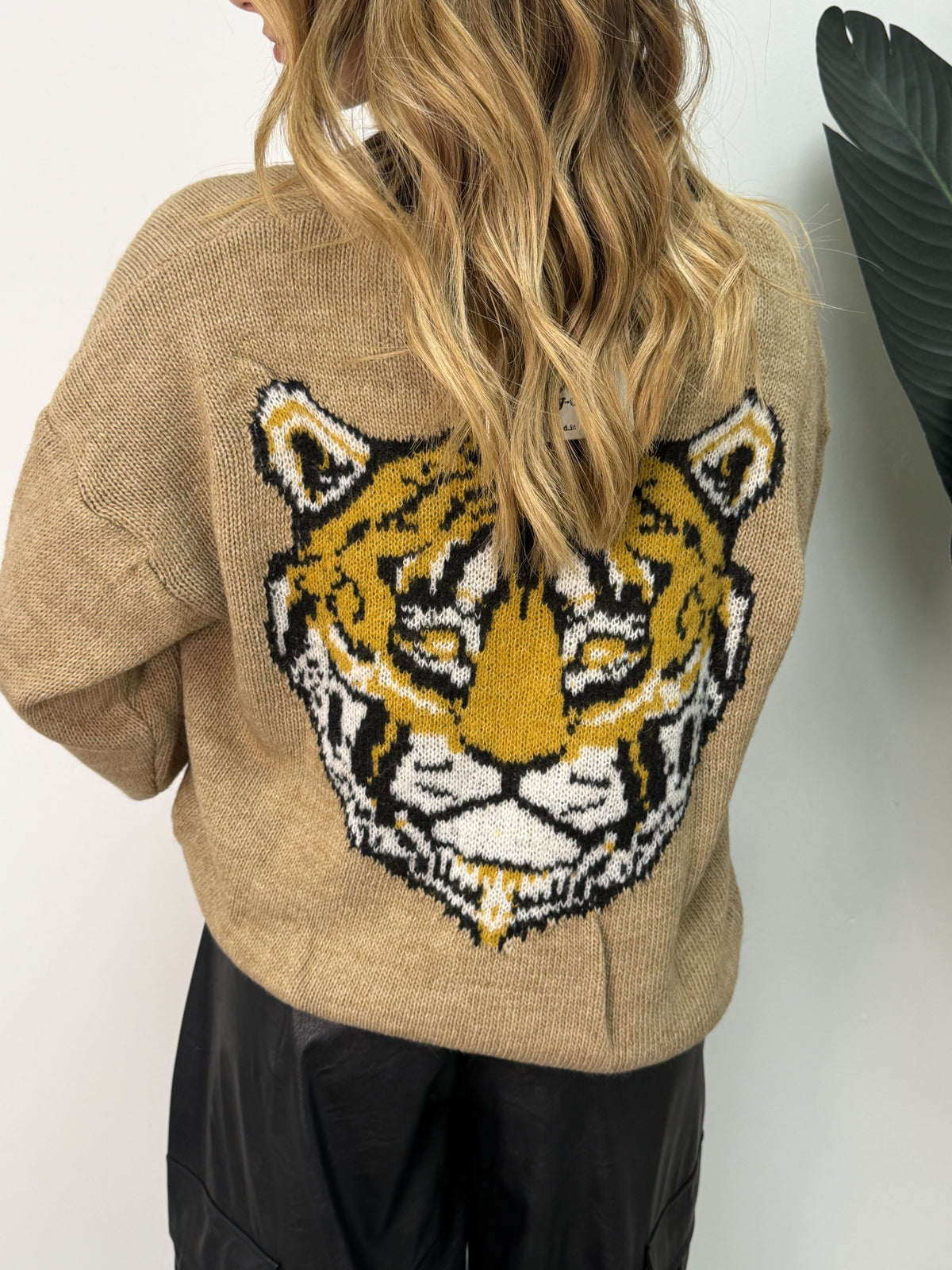 Cardigan ricamo tigre sul retro MyD