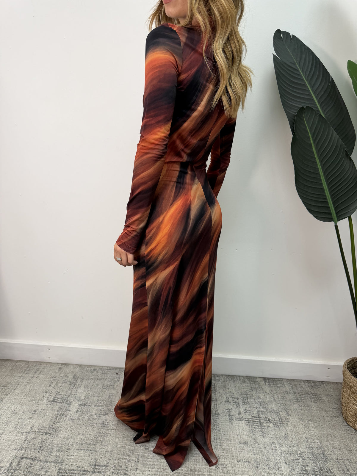Abito silhouette tie-dye Tensione In LIMITED EDITION