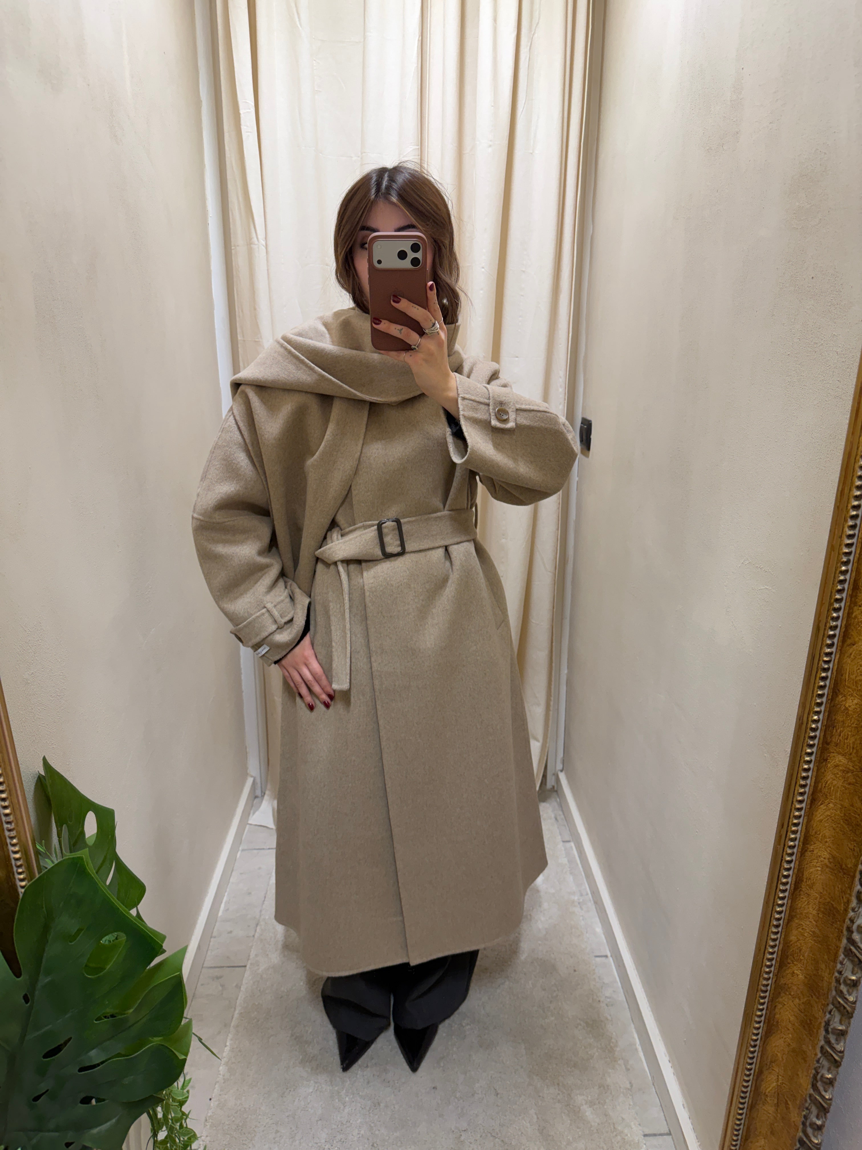 Cappotto dritto con fusciacca e sciarpa HaveOne