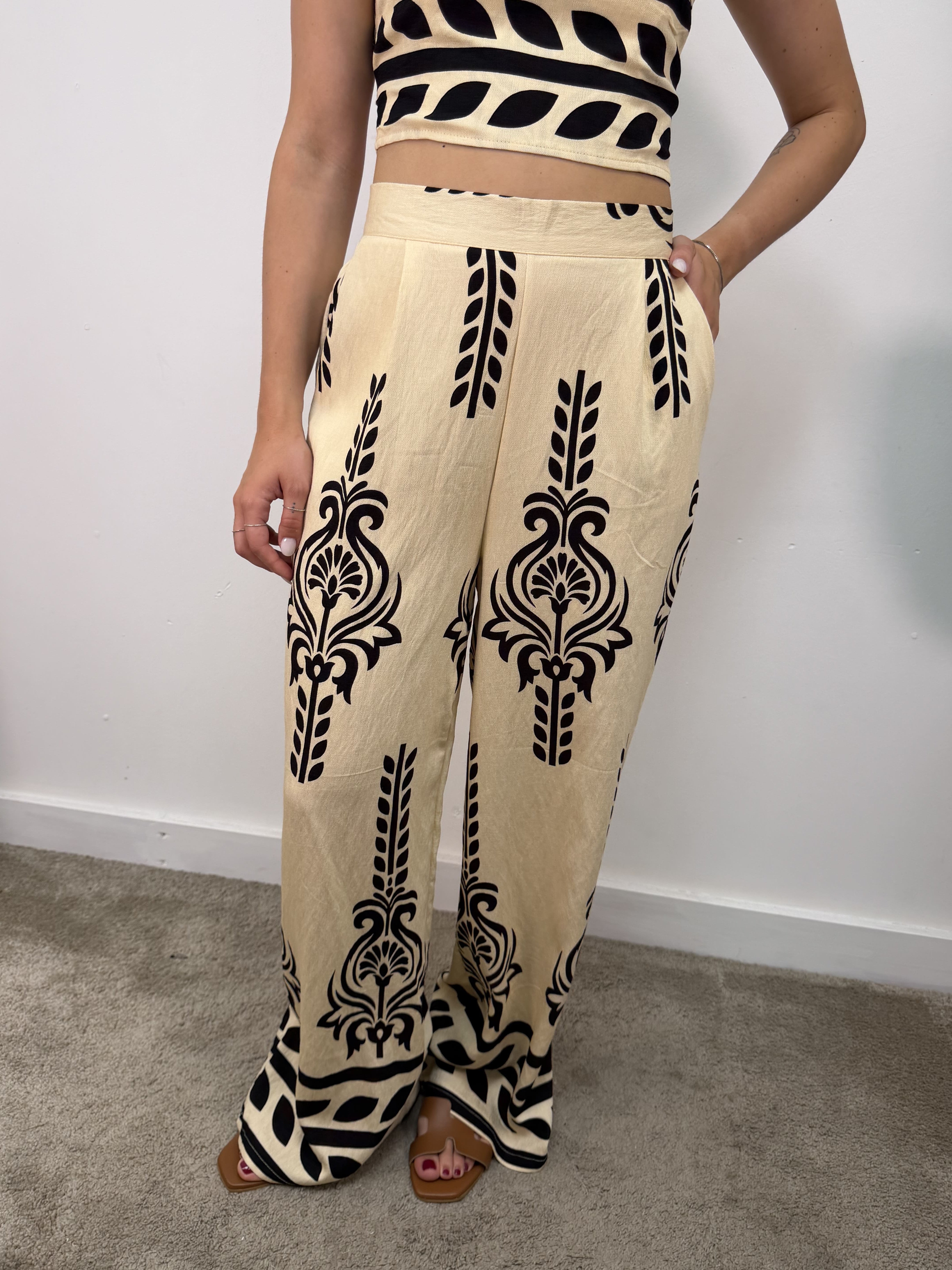 Coordinato top e pantalone stampa fantasia MyD