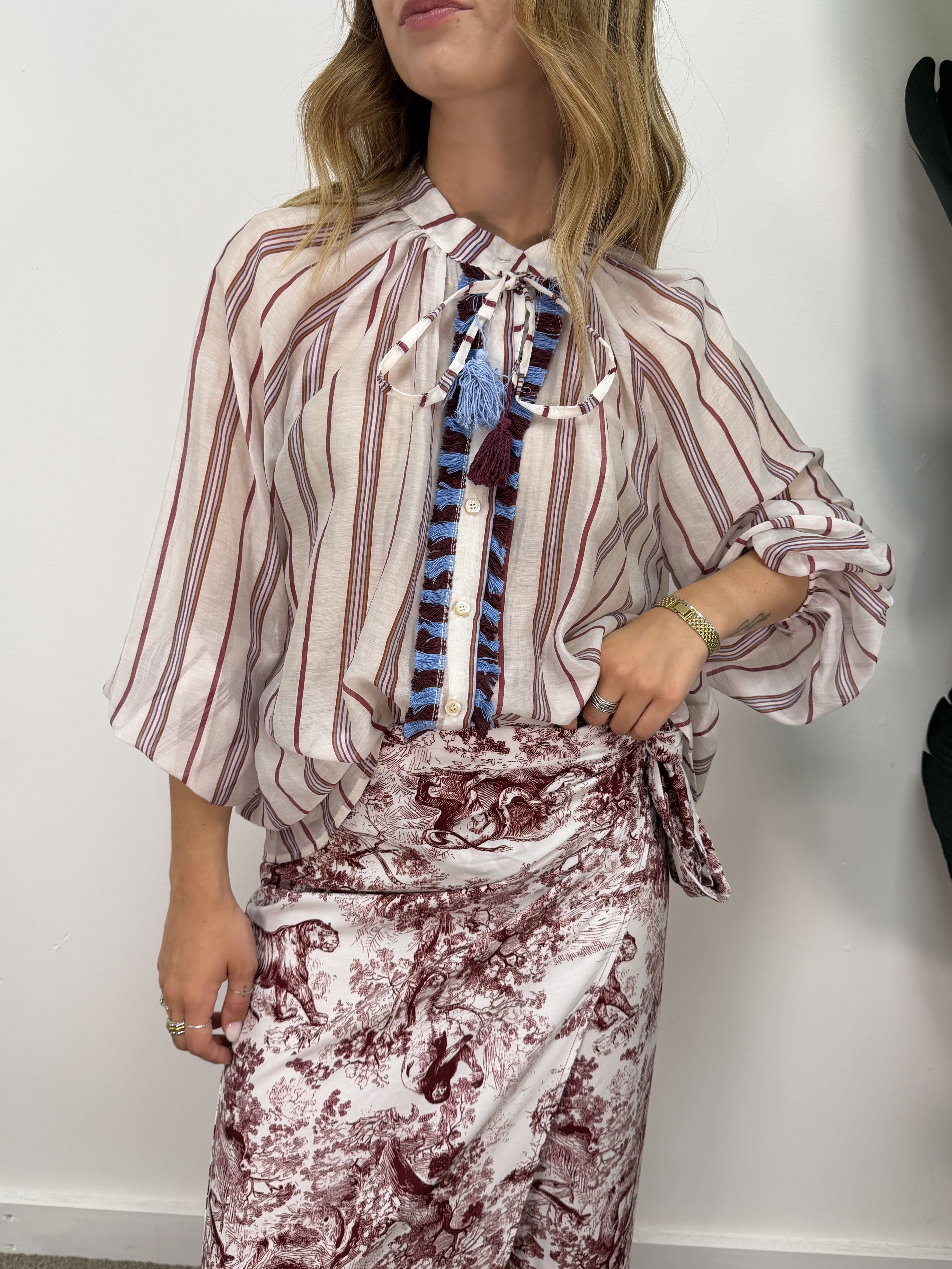 Camicia rigata con nappine Tensione In