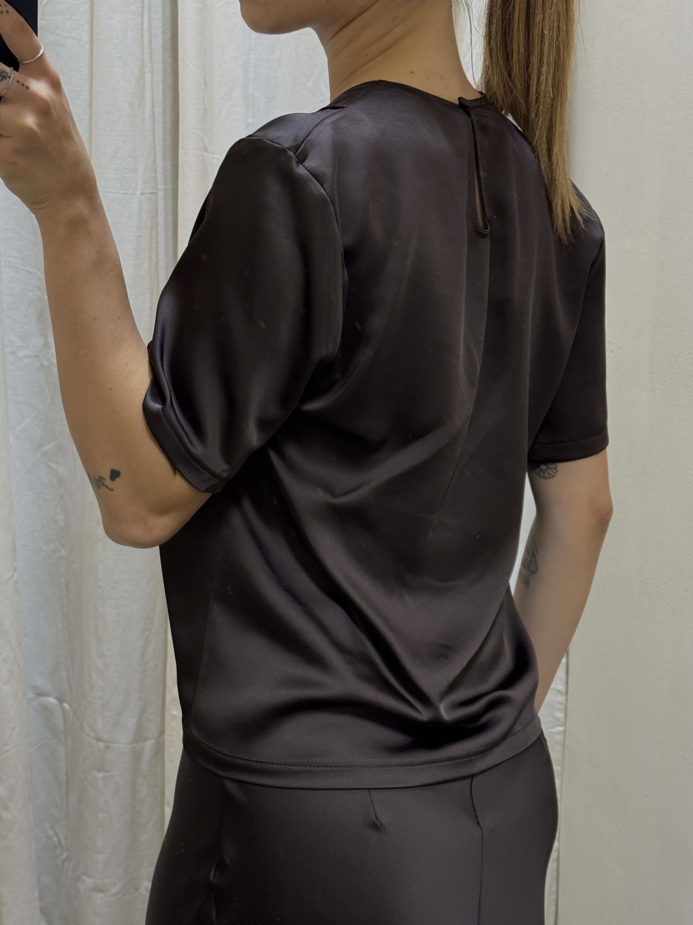 Blusa girocollo in raso con nodo Imperial