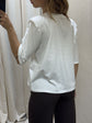 T-Shirt con spalla imbottita e borchie MyD
