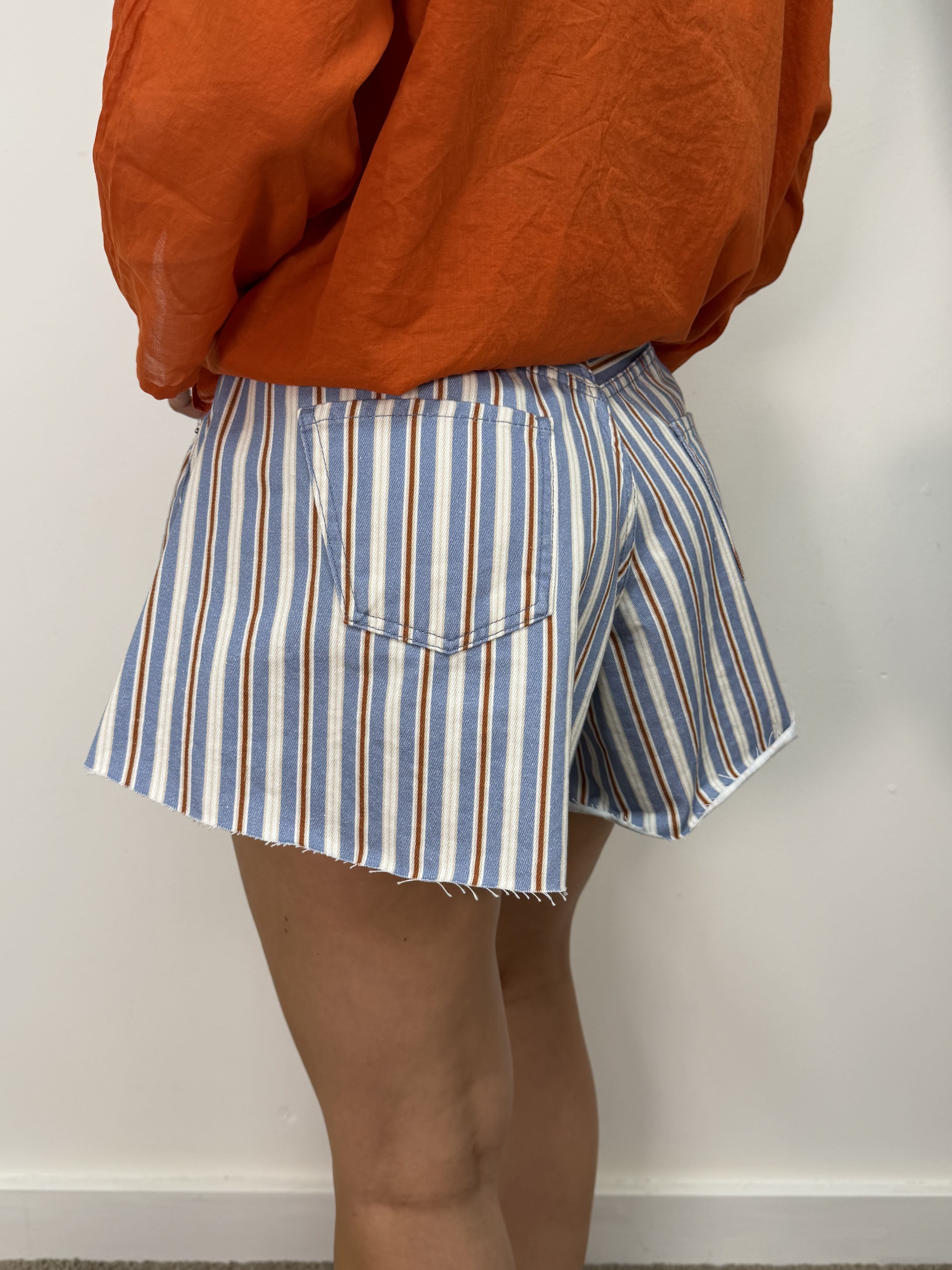 Short farfalla multirighe HaveOne THE ISLAND