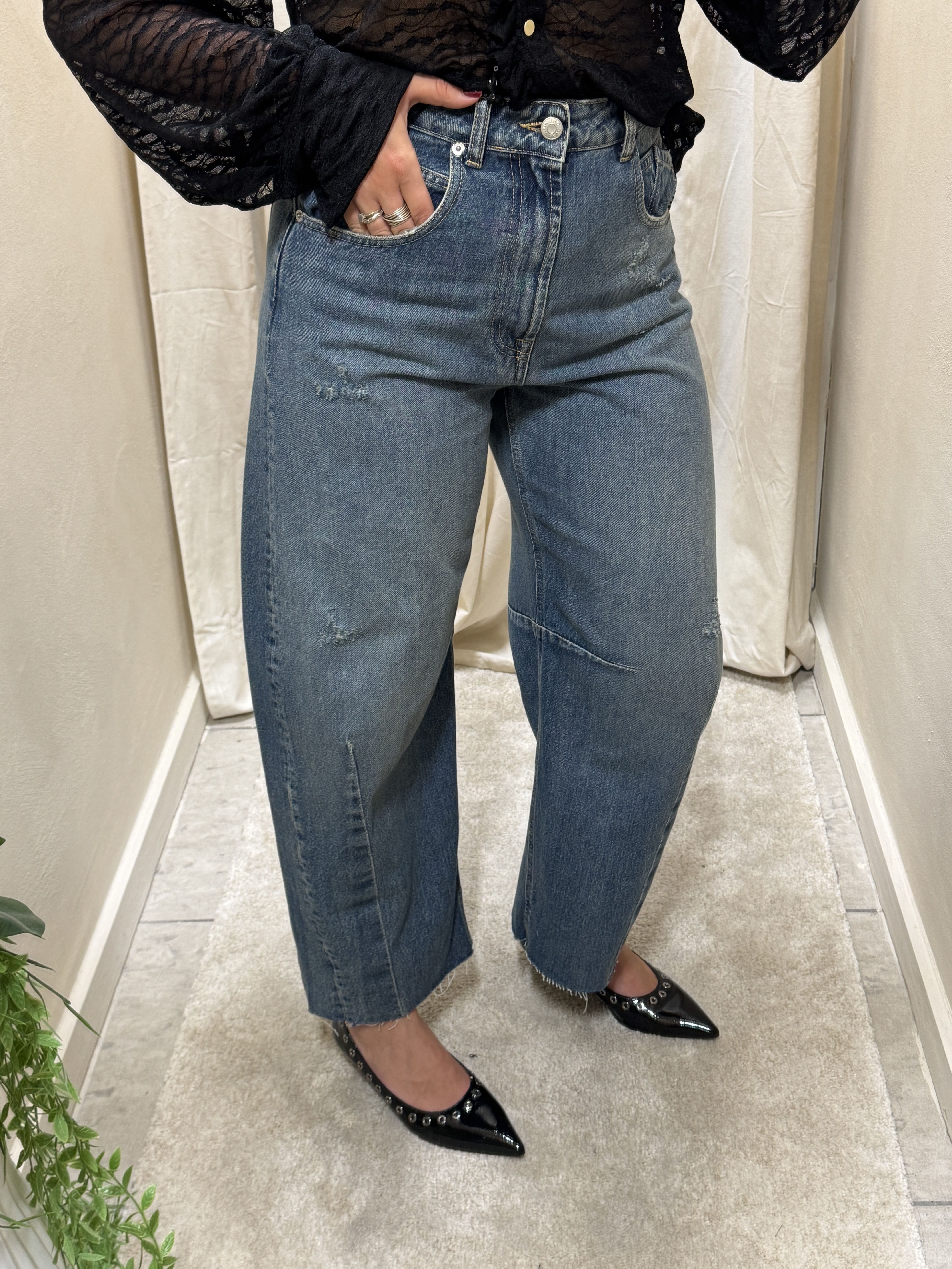 Jeans mod. Barbara con rotture HaveOne