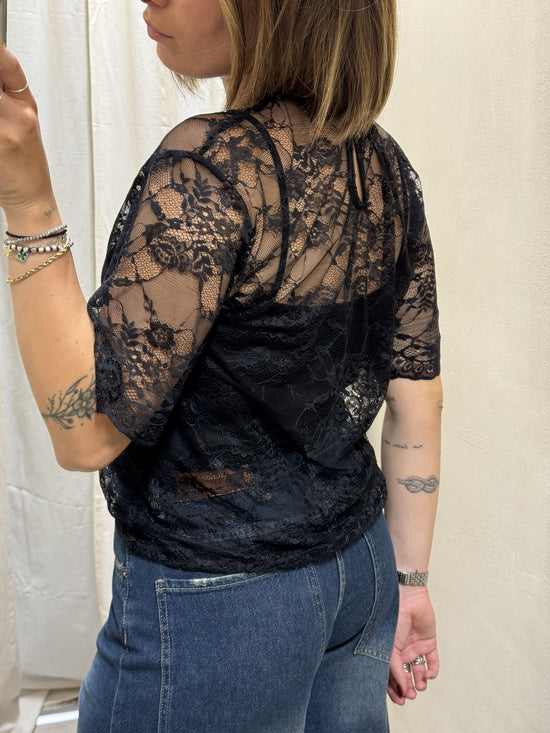 T-Shirt in pizzo + canotta Tensione In