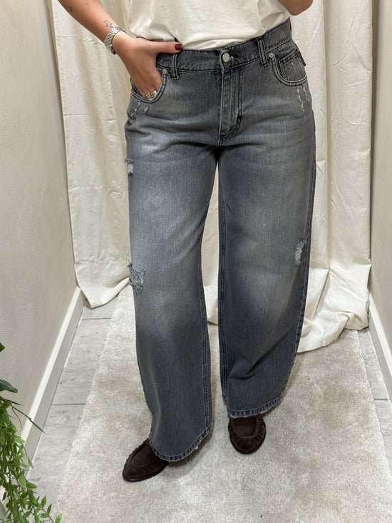 Jeans mod. Bella con rotture HaveOne