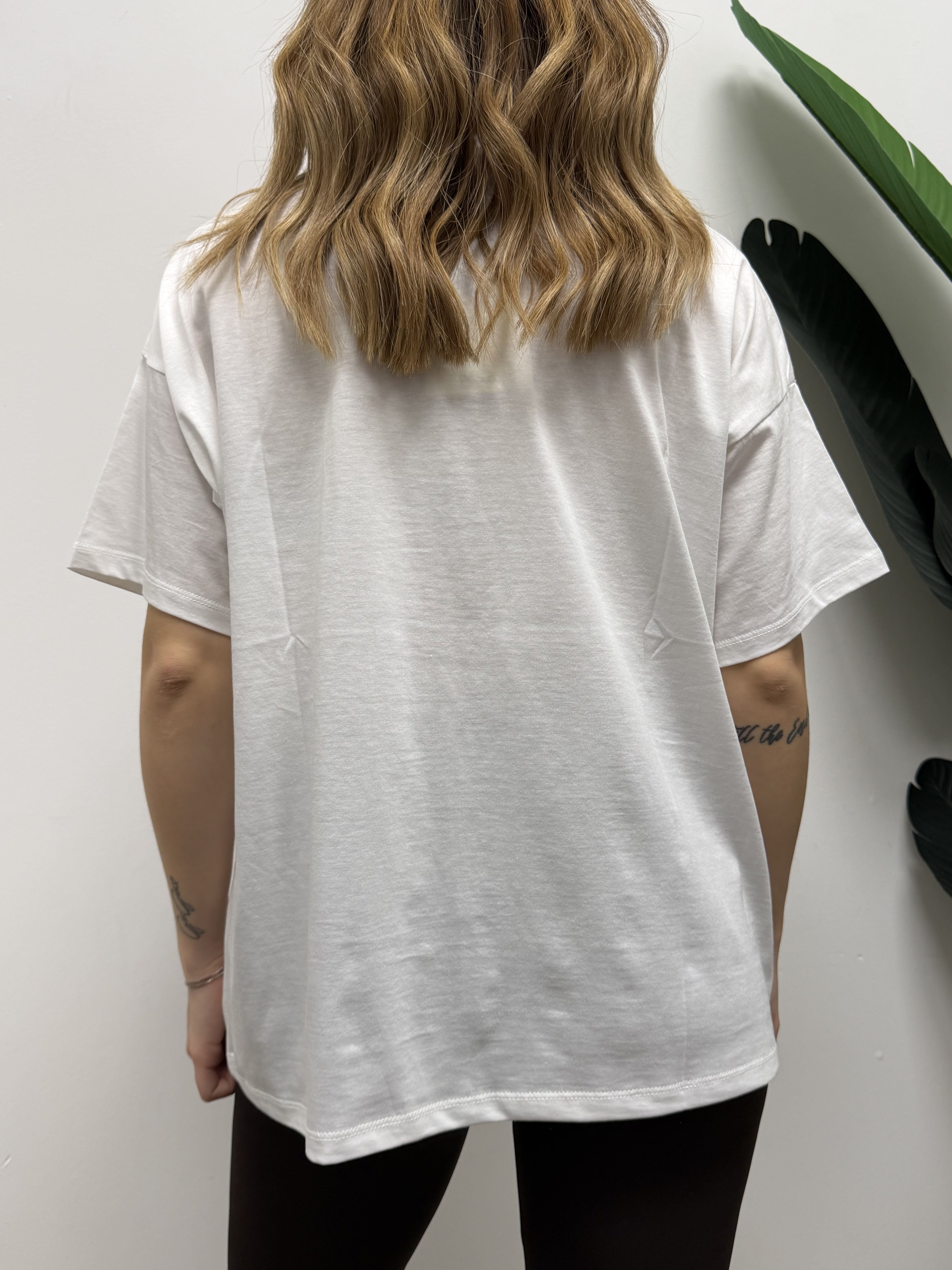 T-shirt girocollo over ricamo "Pilates Club" VICOLO