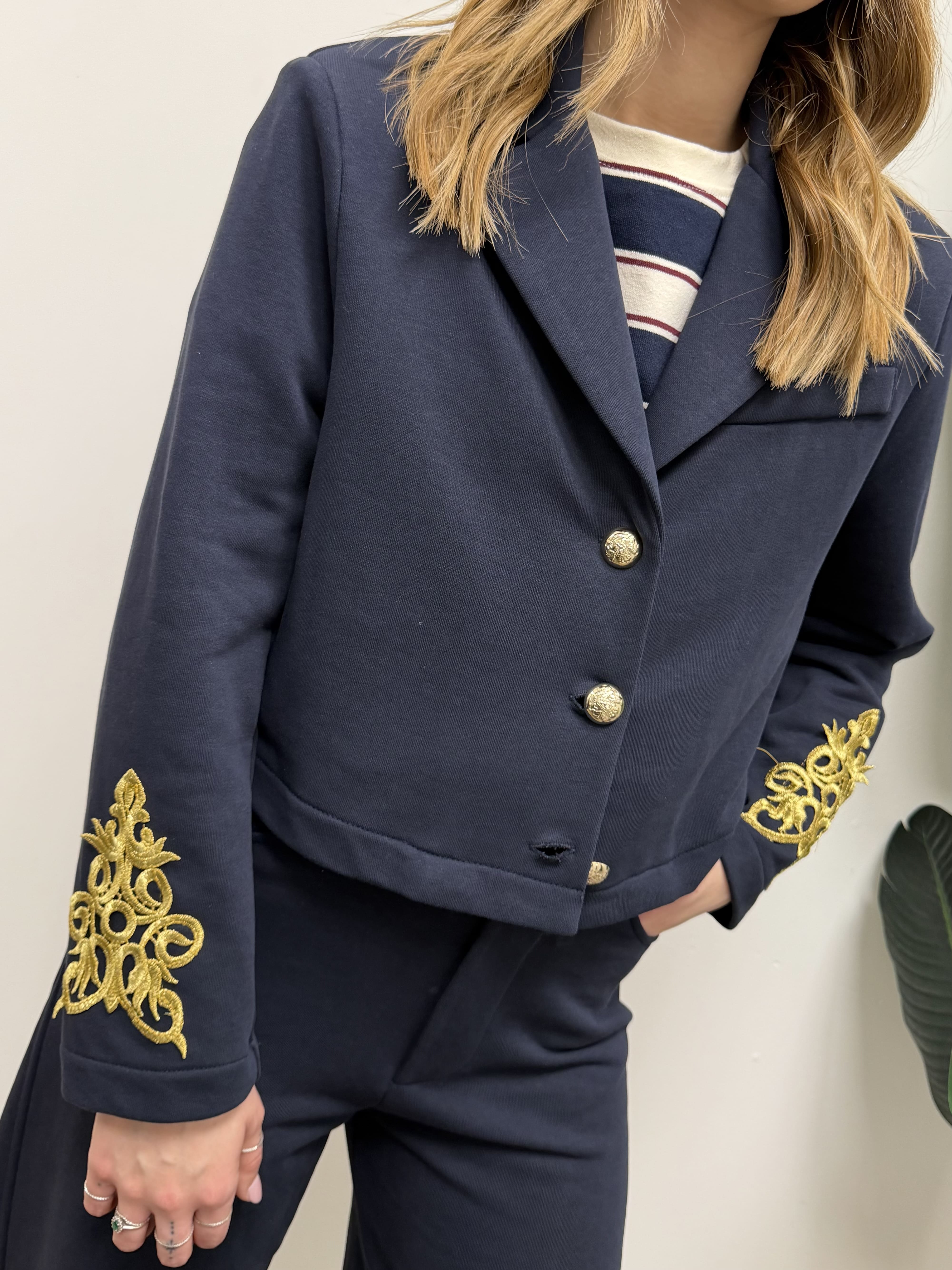 Giacca crop in felpa con ricami Susy Mix