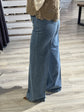 Jeans gamba dritta con taschine e bottoni Tensione In