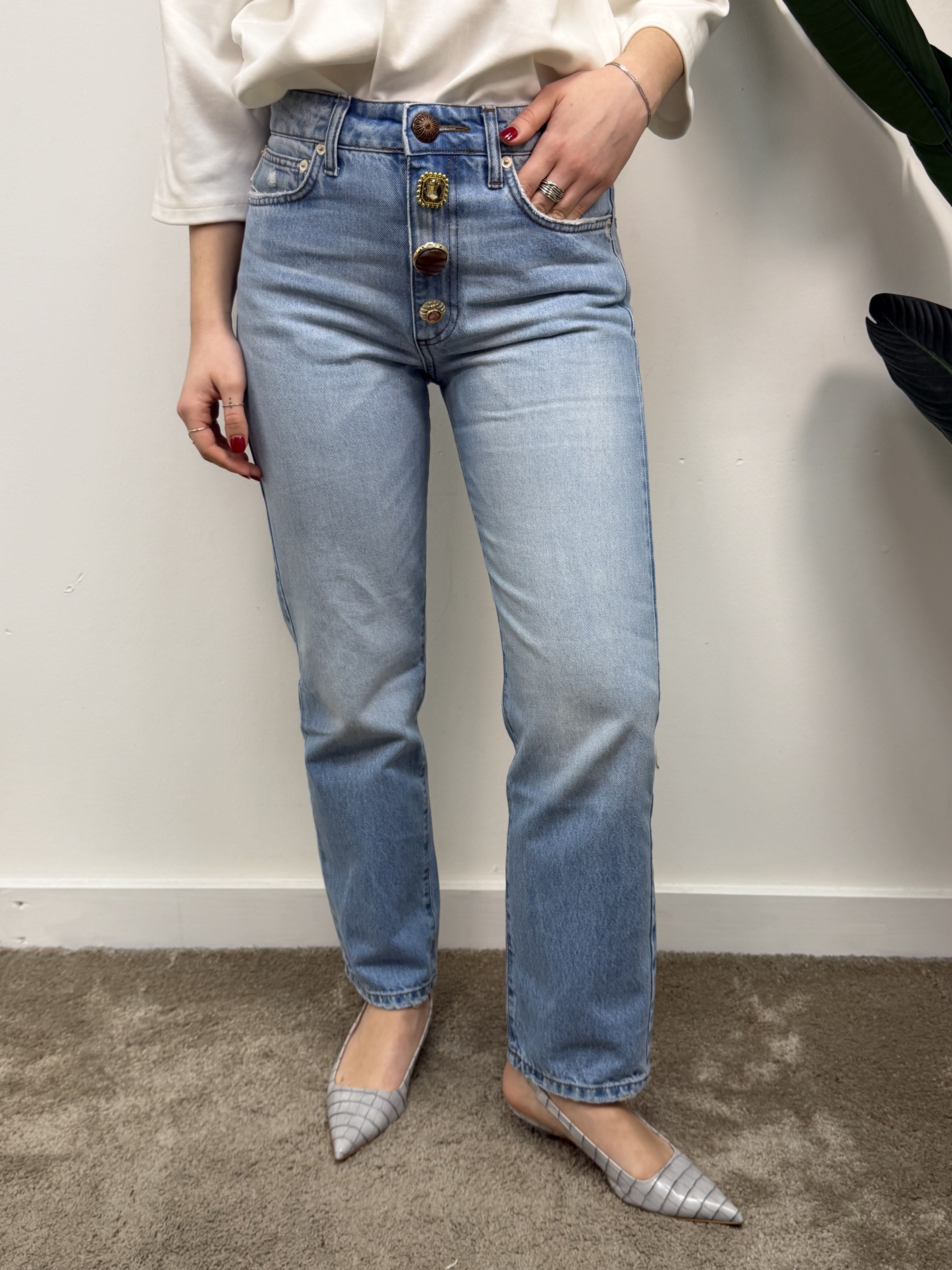 Jeans Zoe sigaretta bottone gioiello VICOLO