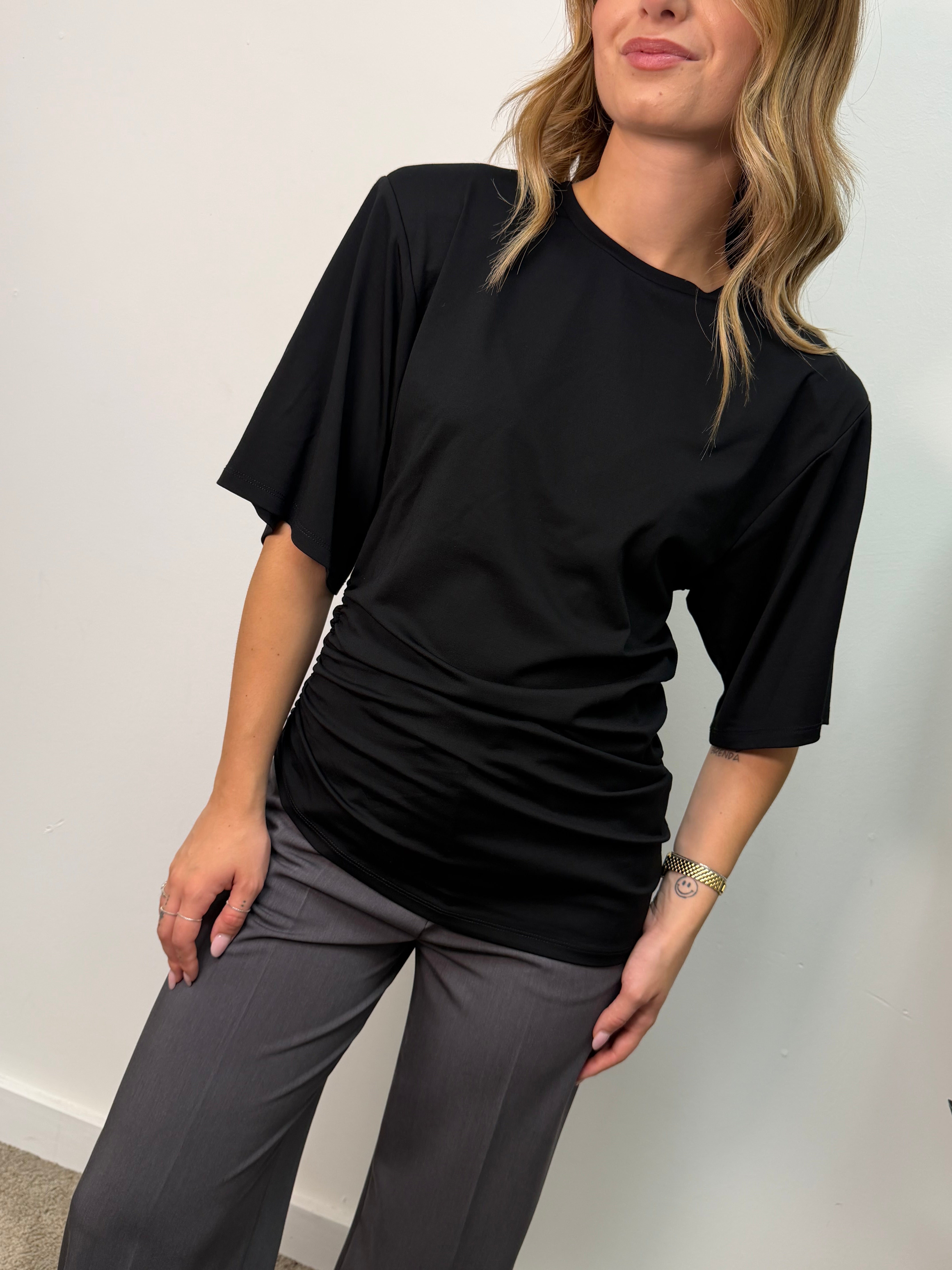 T-shirt asimmetrica spalline imbottite Imperial