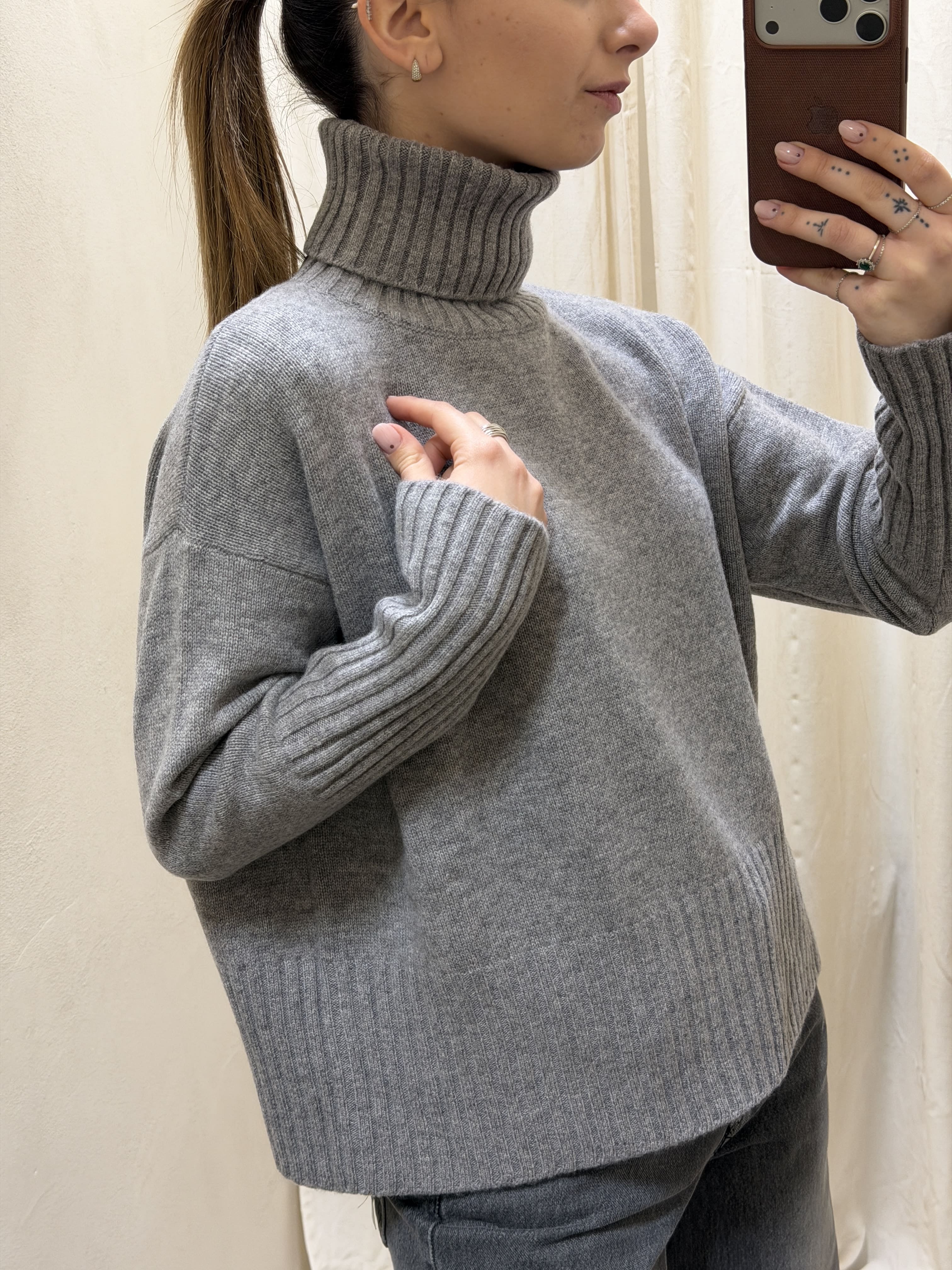 Maglione collo alto 100% lana Tensione In