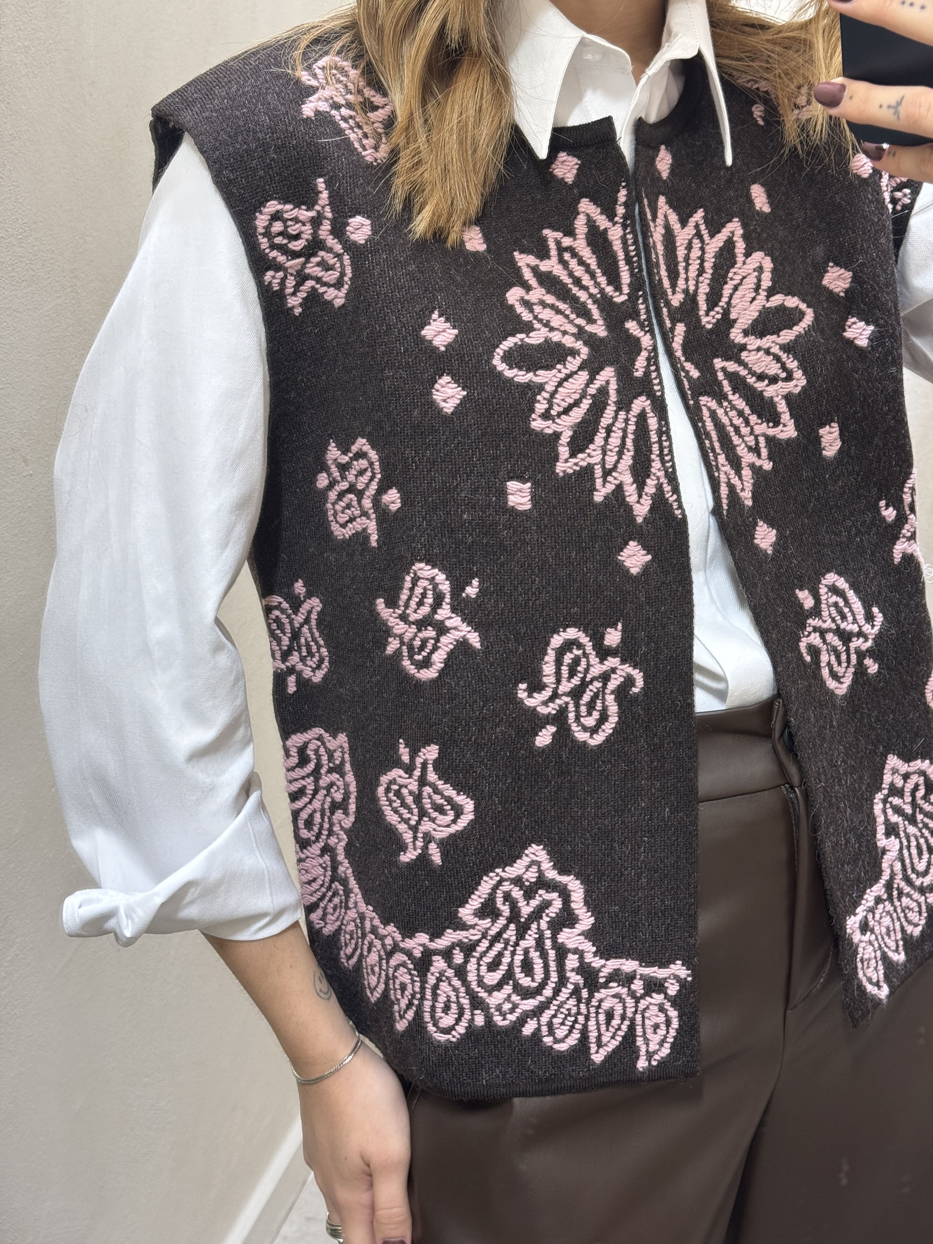Gilet in maglia con ricami Tensione In