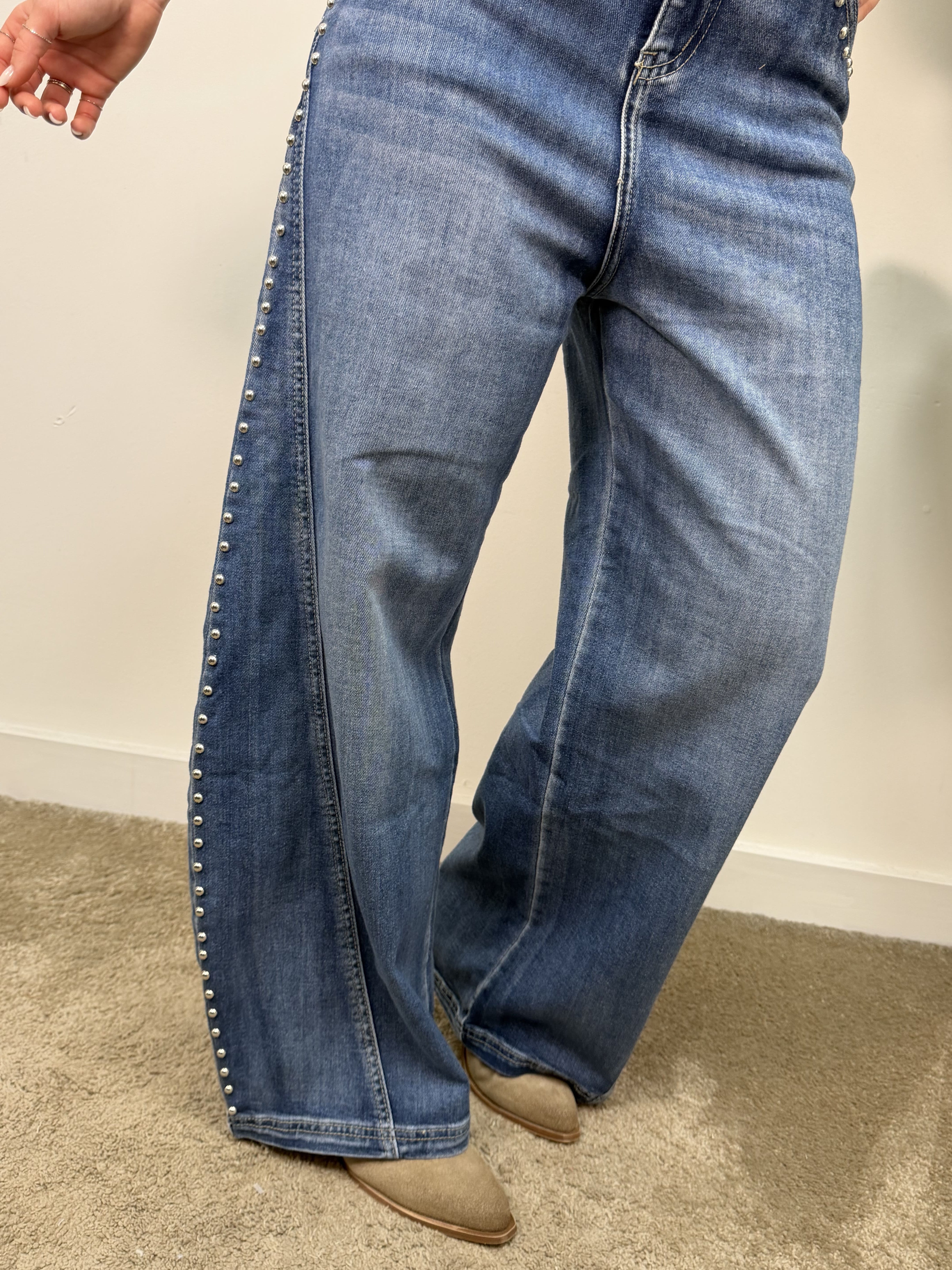 Jeans barrell con rivetti MyD