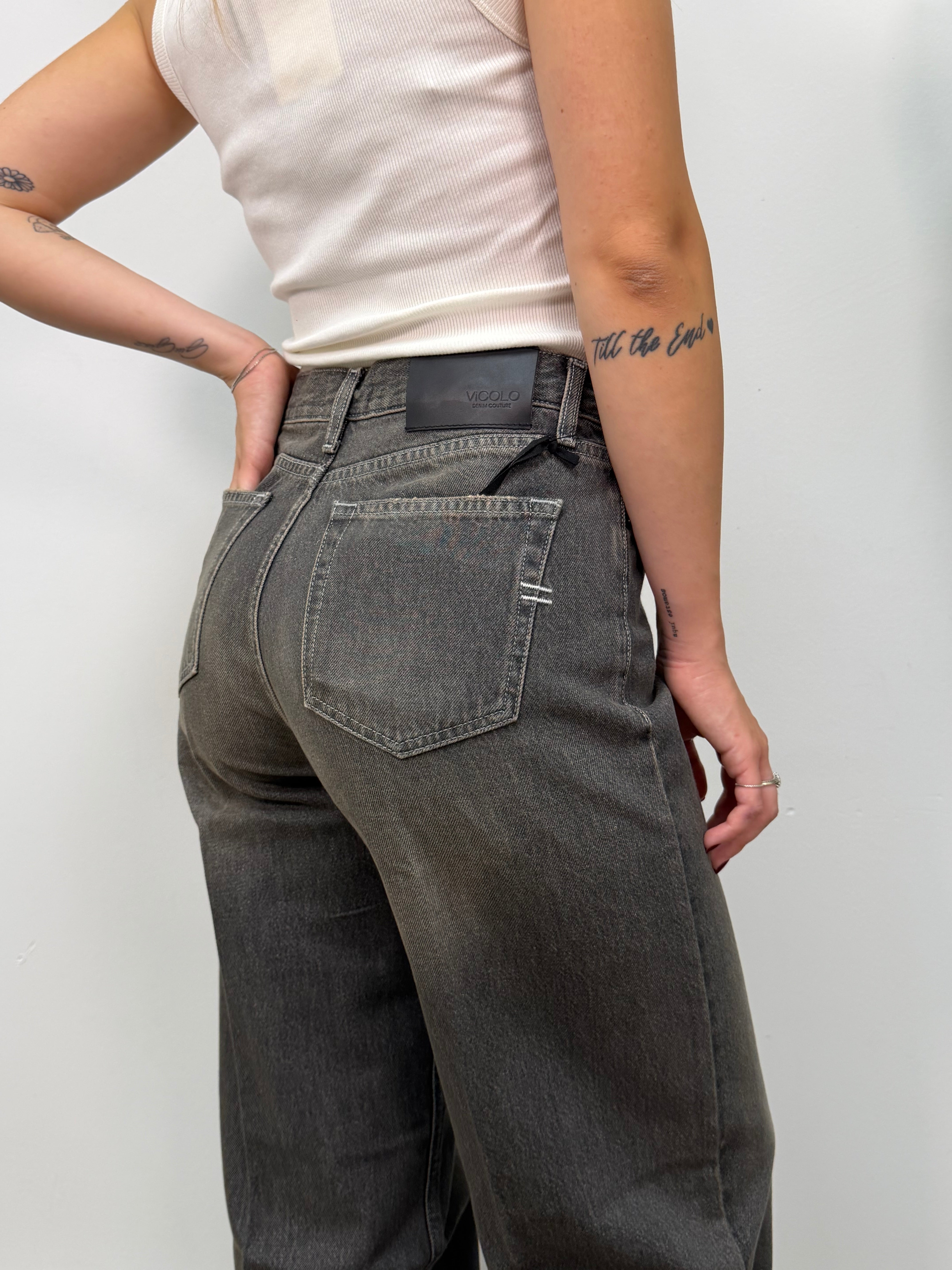 Jeans Xenobia grey gamba dritta VICOLO