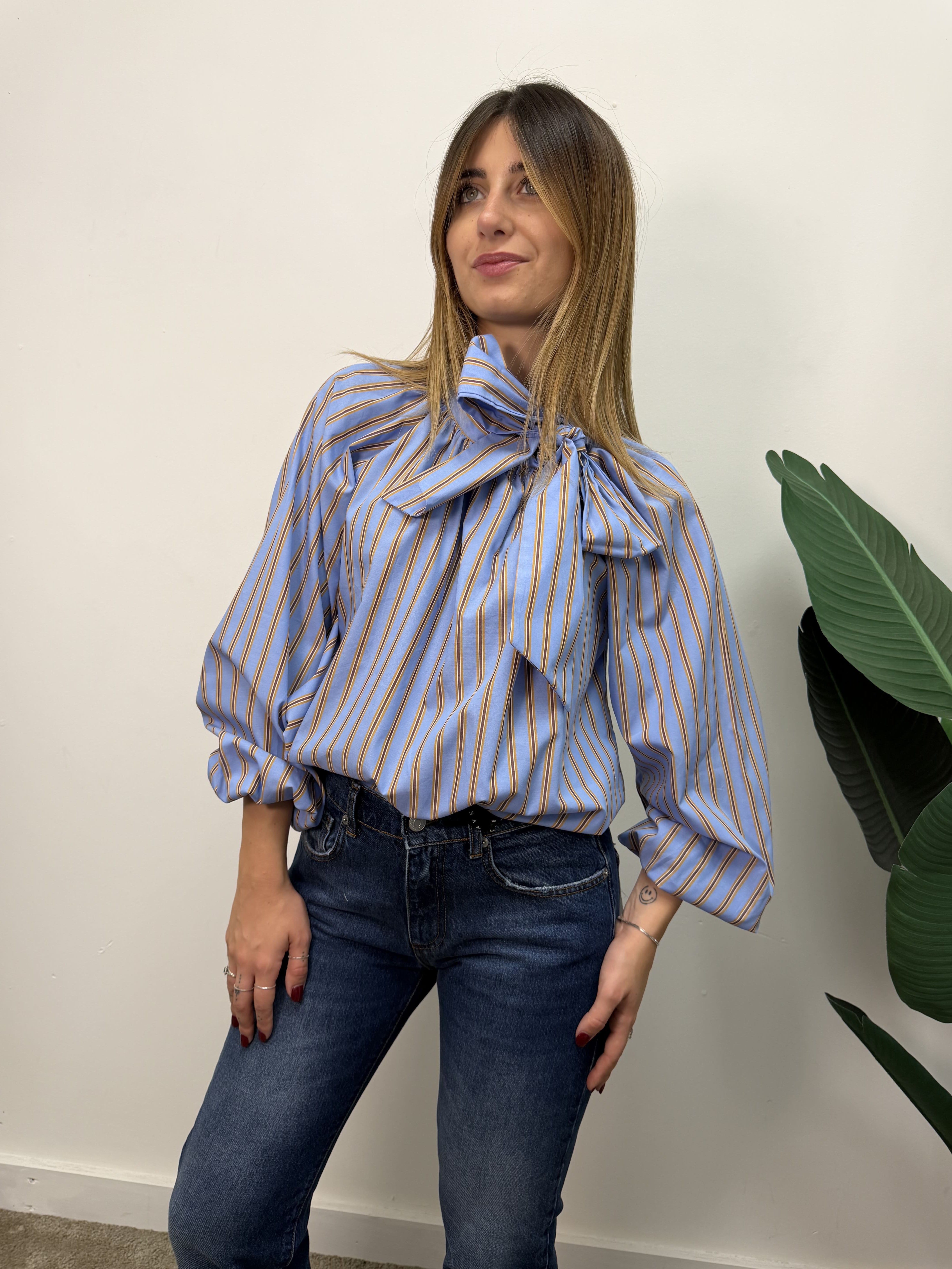 Camicia rigata in popeline con fiocco MyD