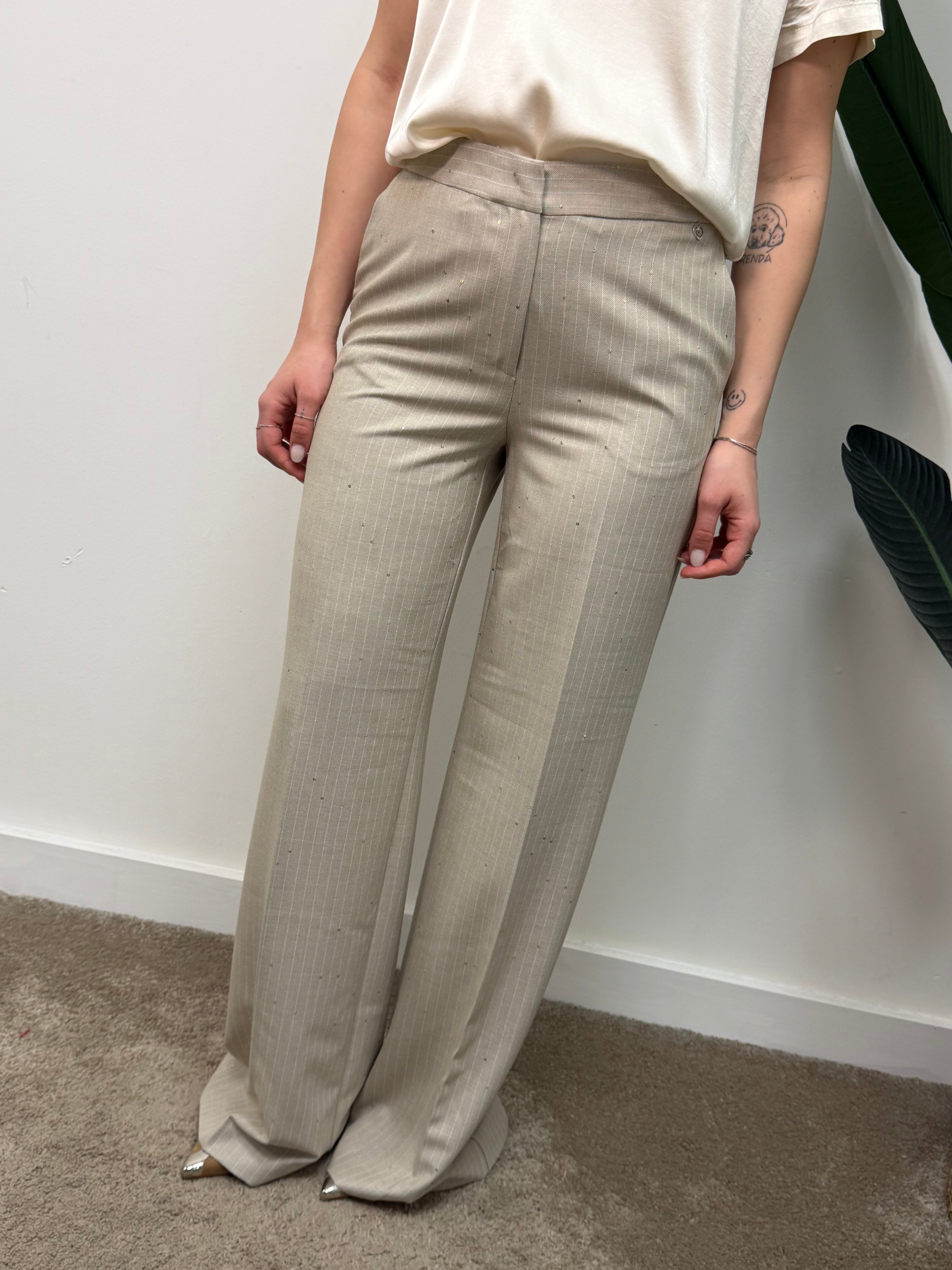 Pantalone gamba dritta con tasche a filo Please