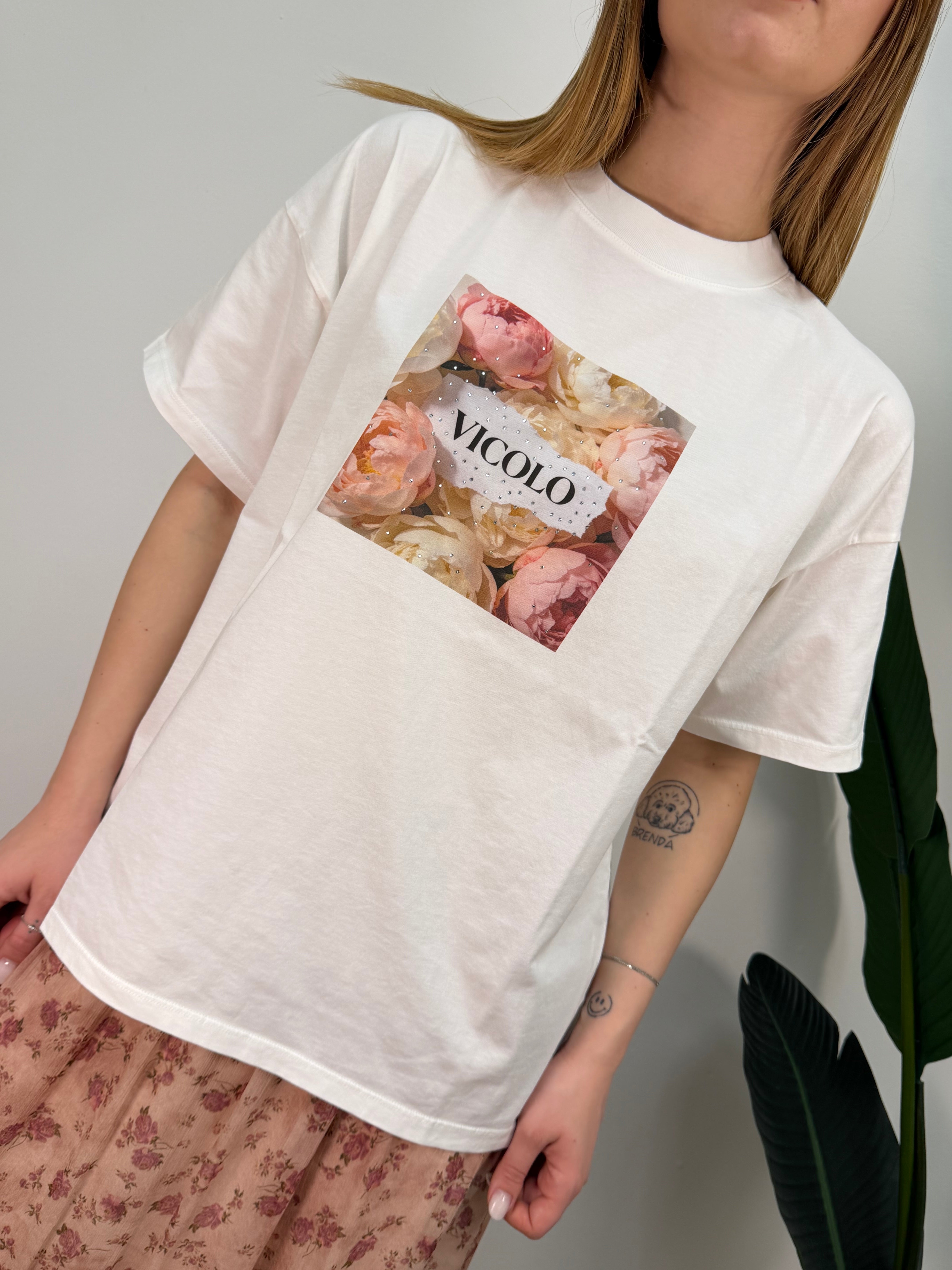 T-shirt in cotone stampa peonie VICOLO