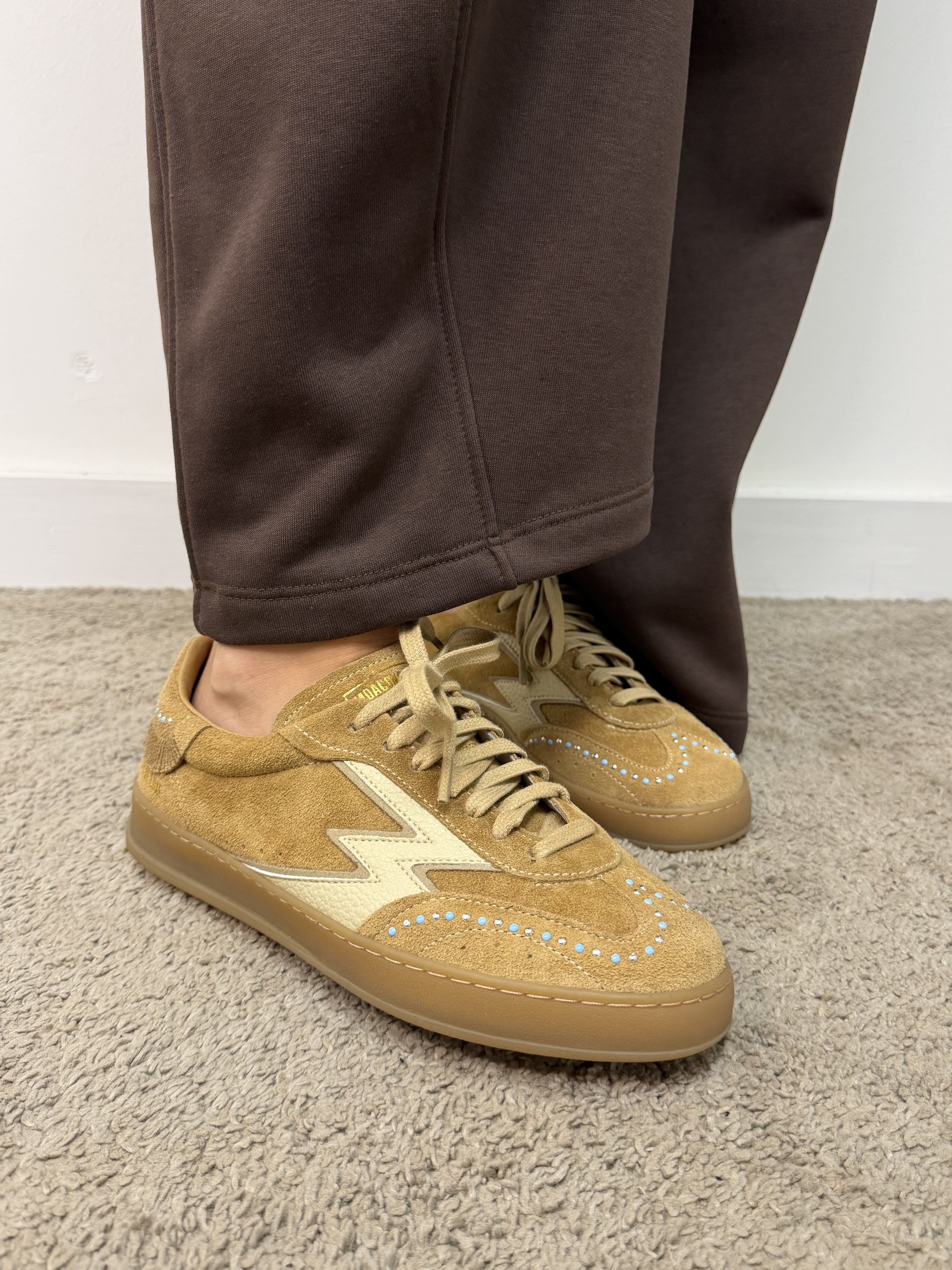 Sneakers Master Club con borchie e frange MoaConcept