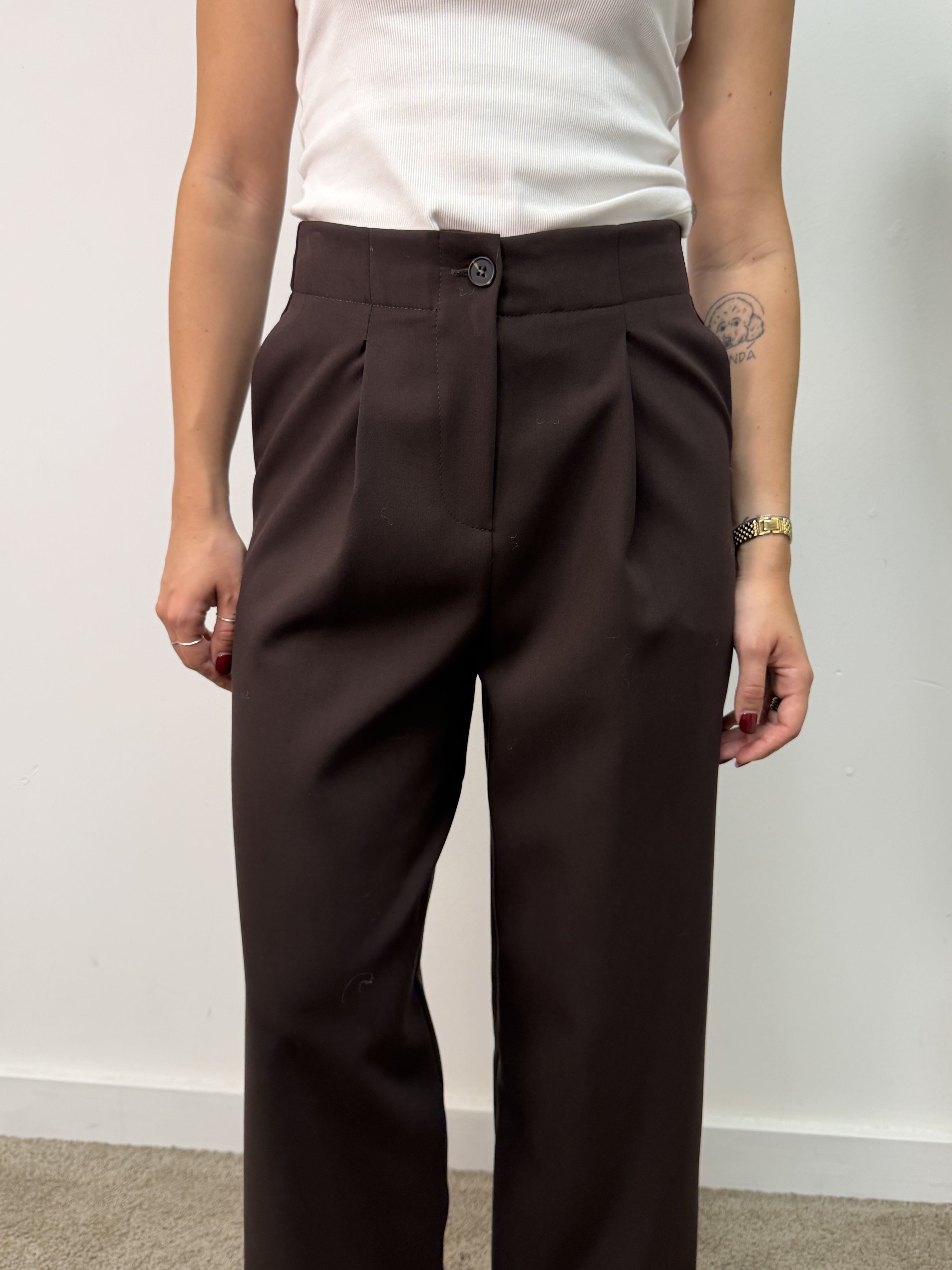Pantalone dritto con pinces e risvolto Tensione In