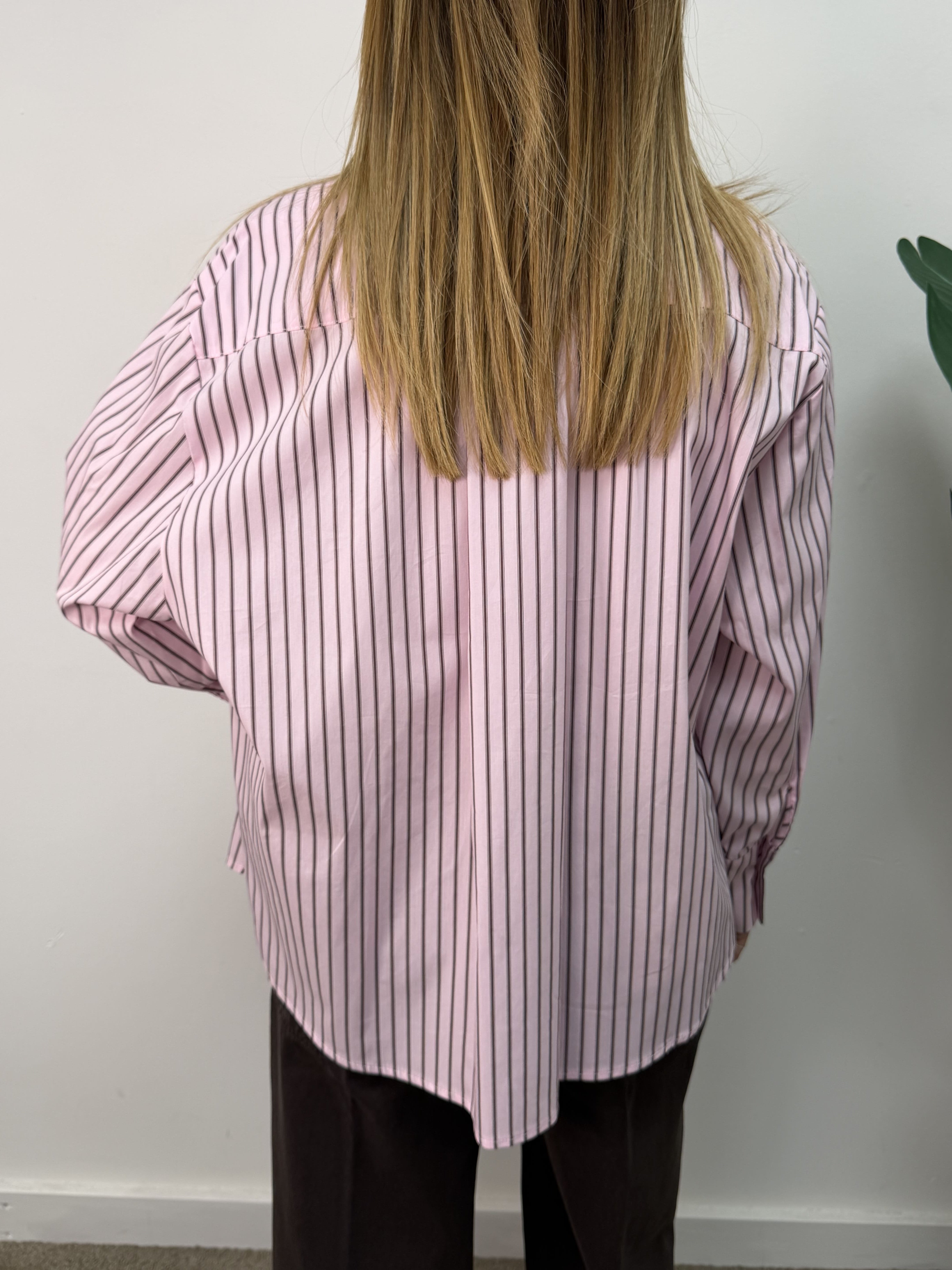 Camicia over  con ricamo "Strong girl Club" Tensione In