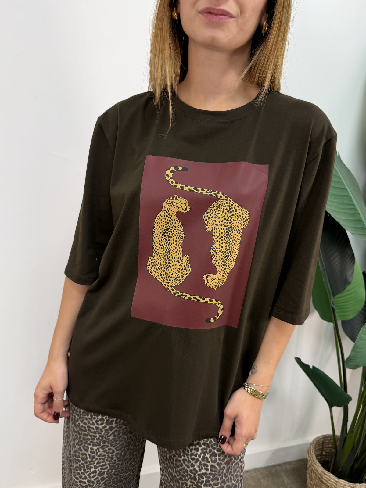 T-shirt over stampa tigri MyD