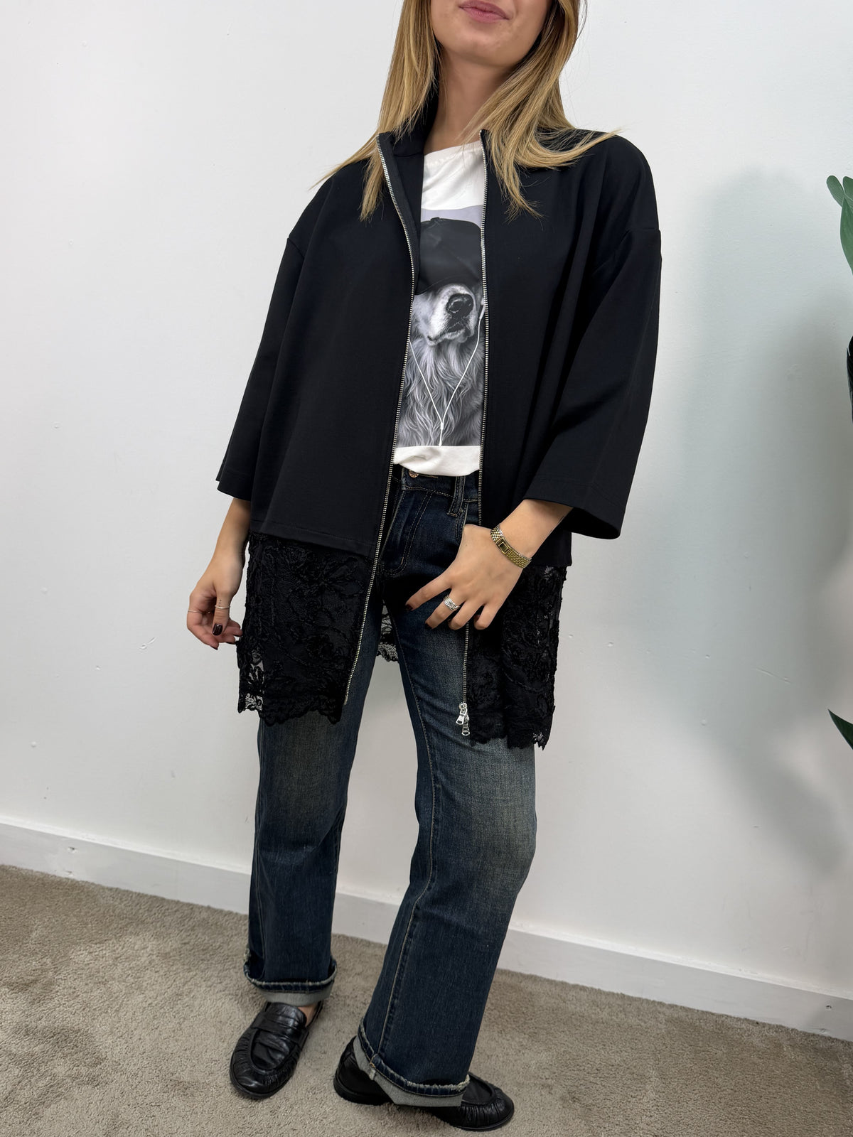 Giacca con zip e pizzo sul fondo MyD