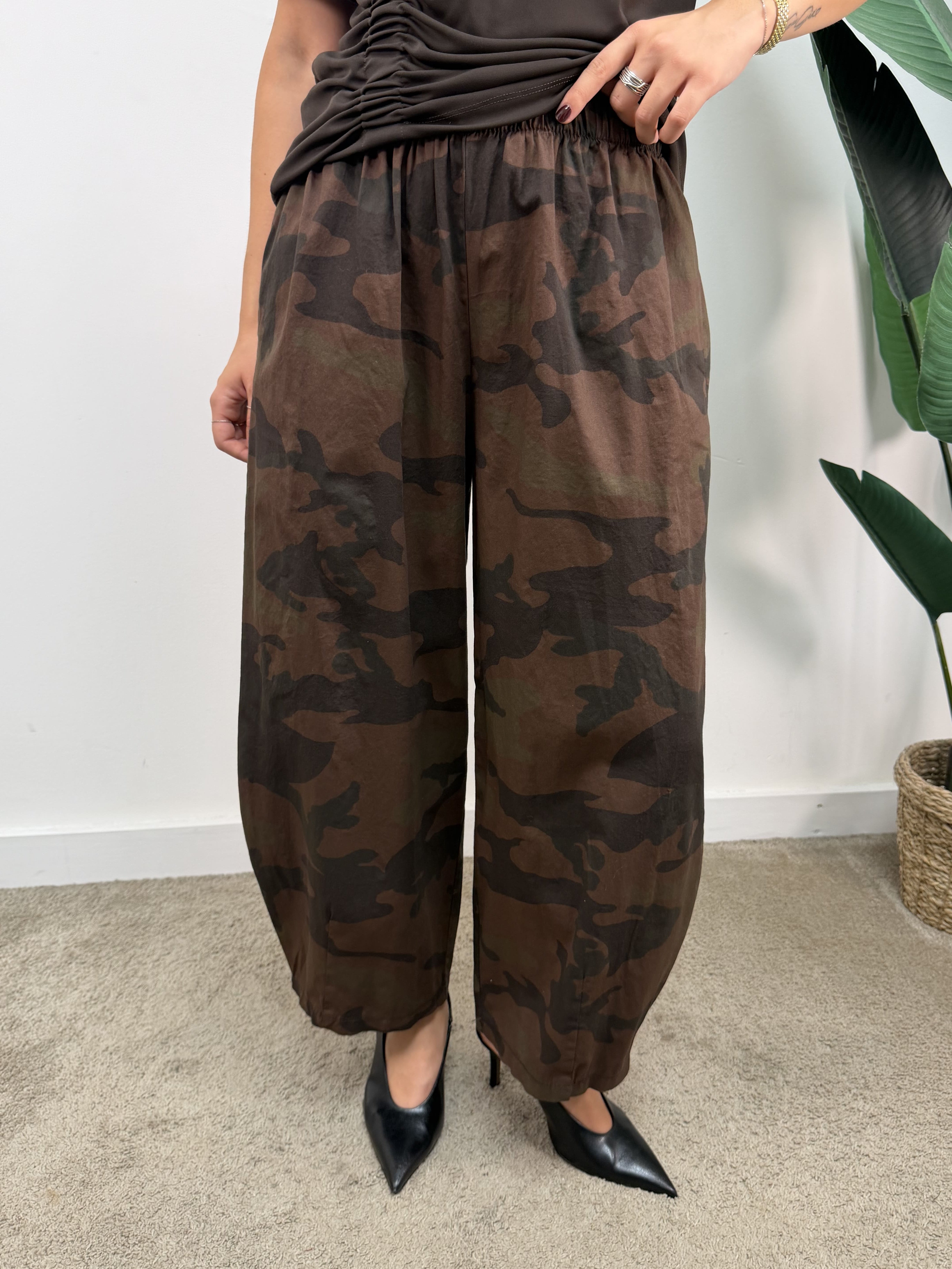 Pantalone ovetto stampa camouflage MyD