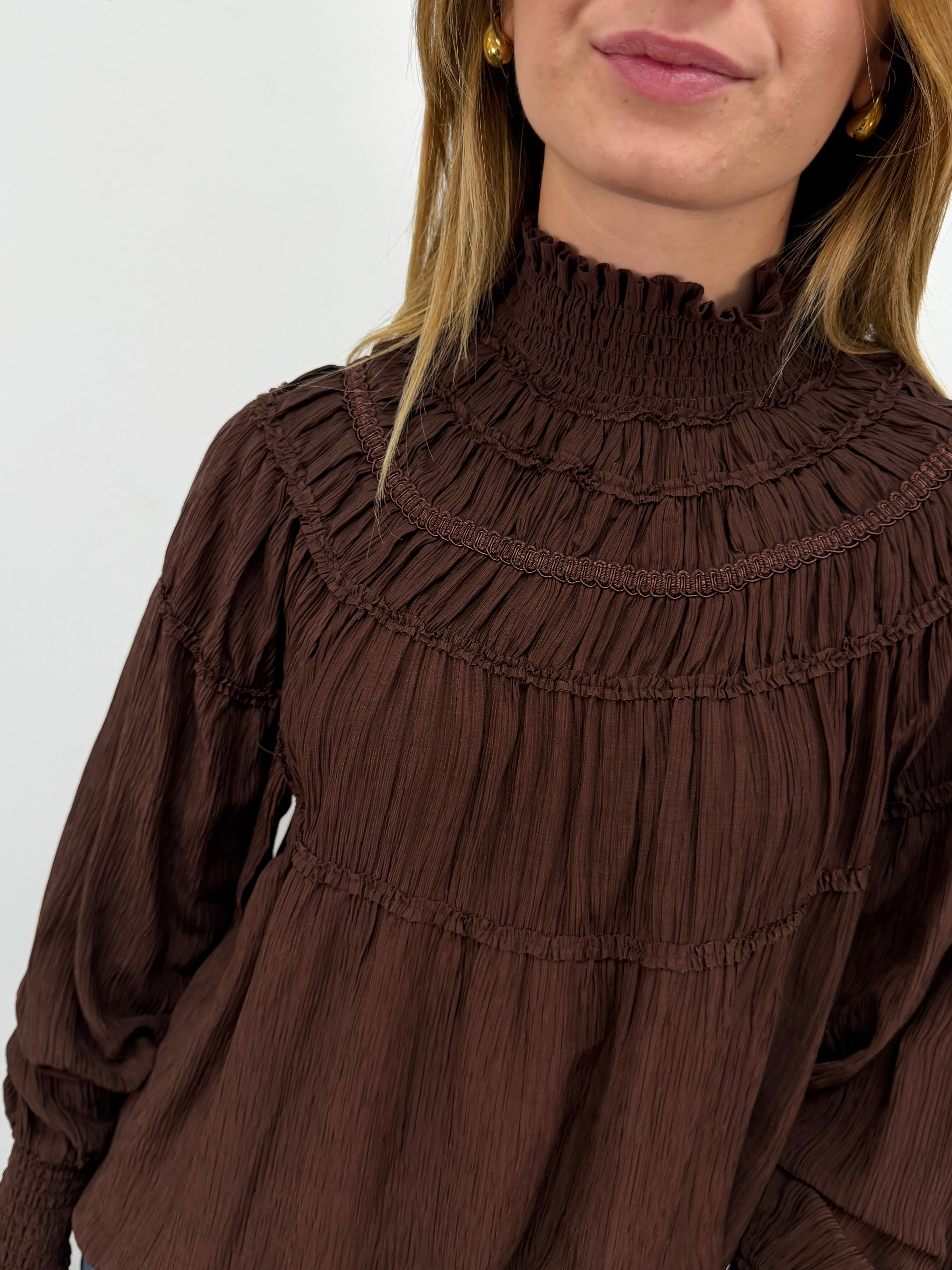 Blusa plissè collo cratere Amosa